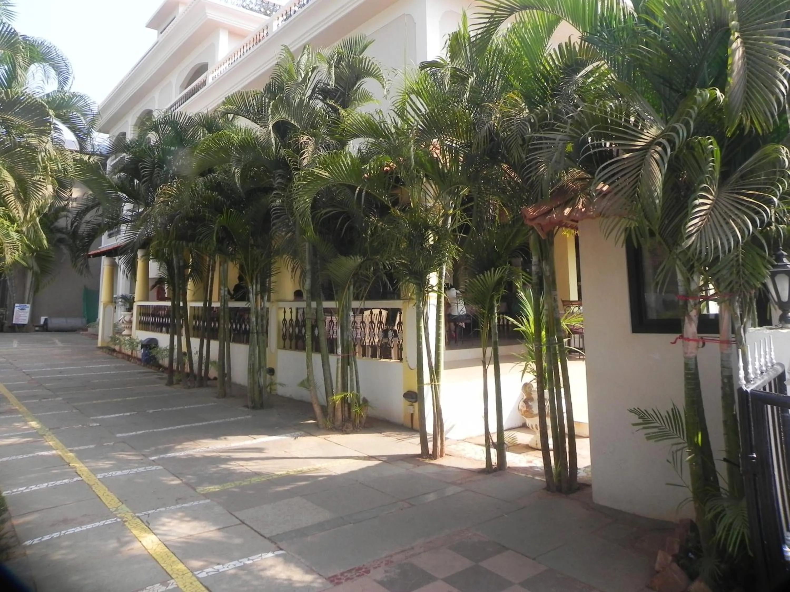 Facade/entrance in Riverside Regency Resort