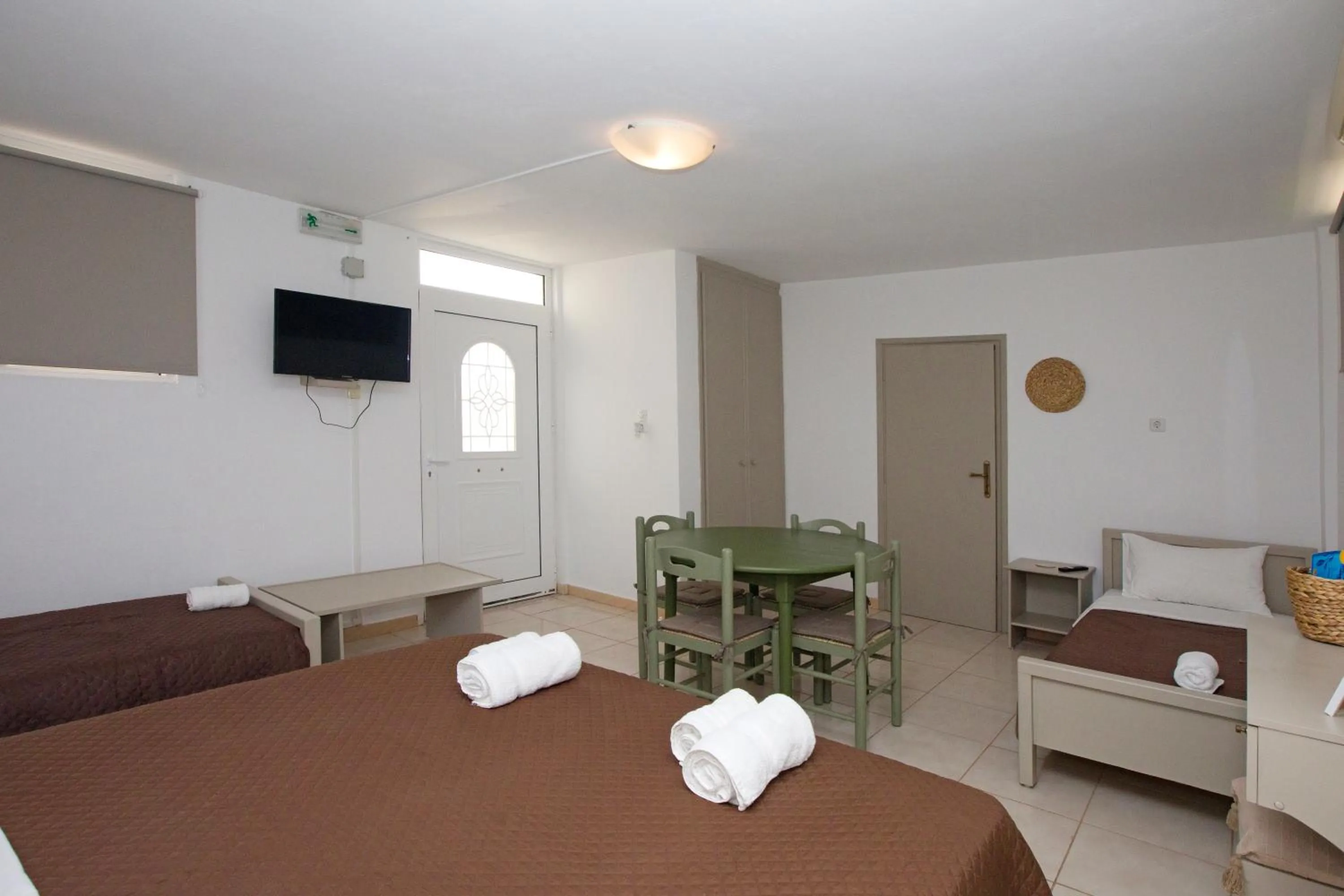 Photo of the whole room, Bed in Blue Marine Village