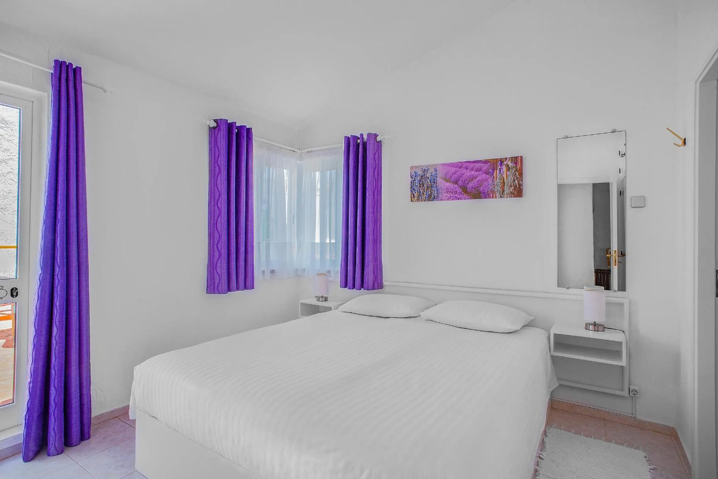 Charming Apartment with Garden Views in Luz