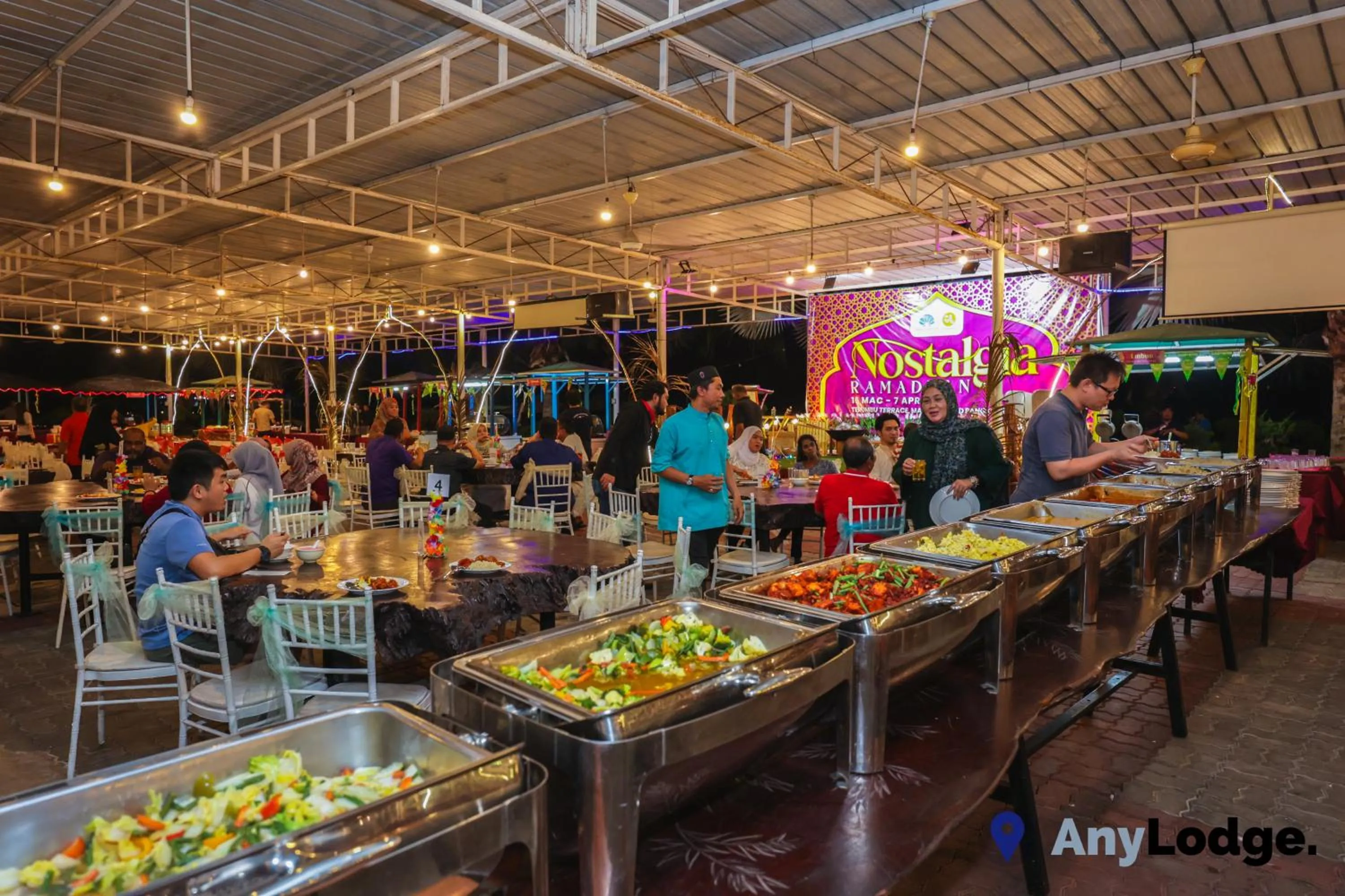 Restaurant/places to eat in AnyLodge Waterfront Marina Island Pangkor