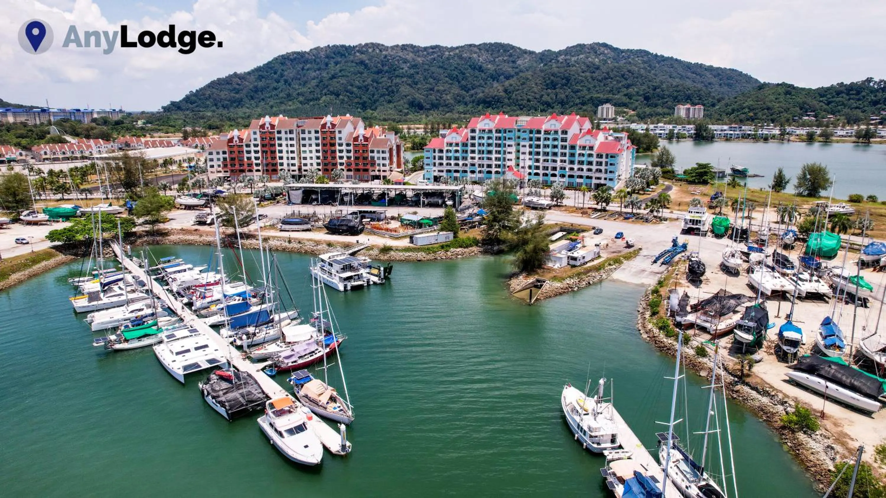 Property building in AnyLodge Waterfront Marina Island Pangkor
