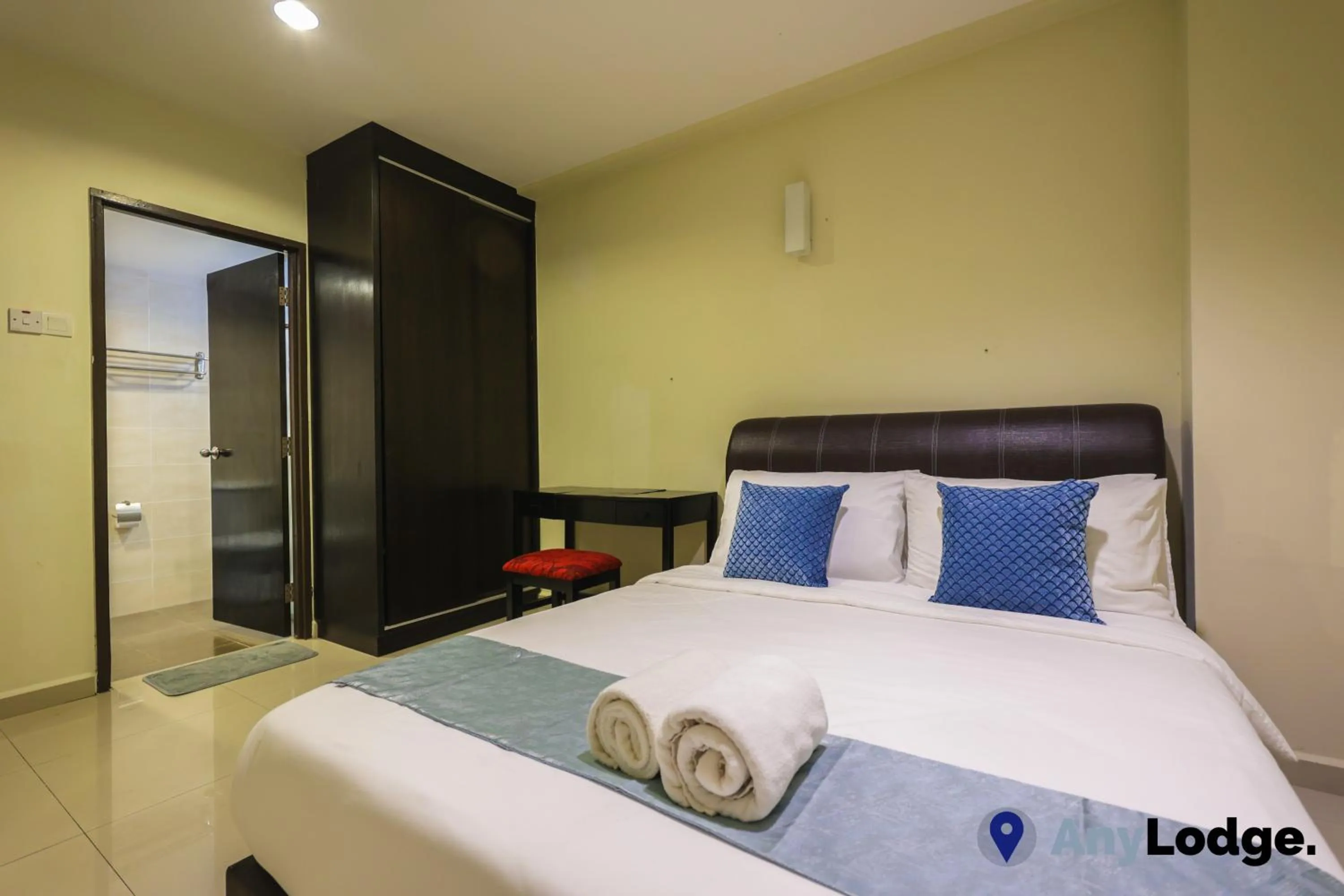 Bed in AnyLodge Waterfront Marina Island Pangkor