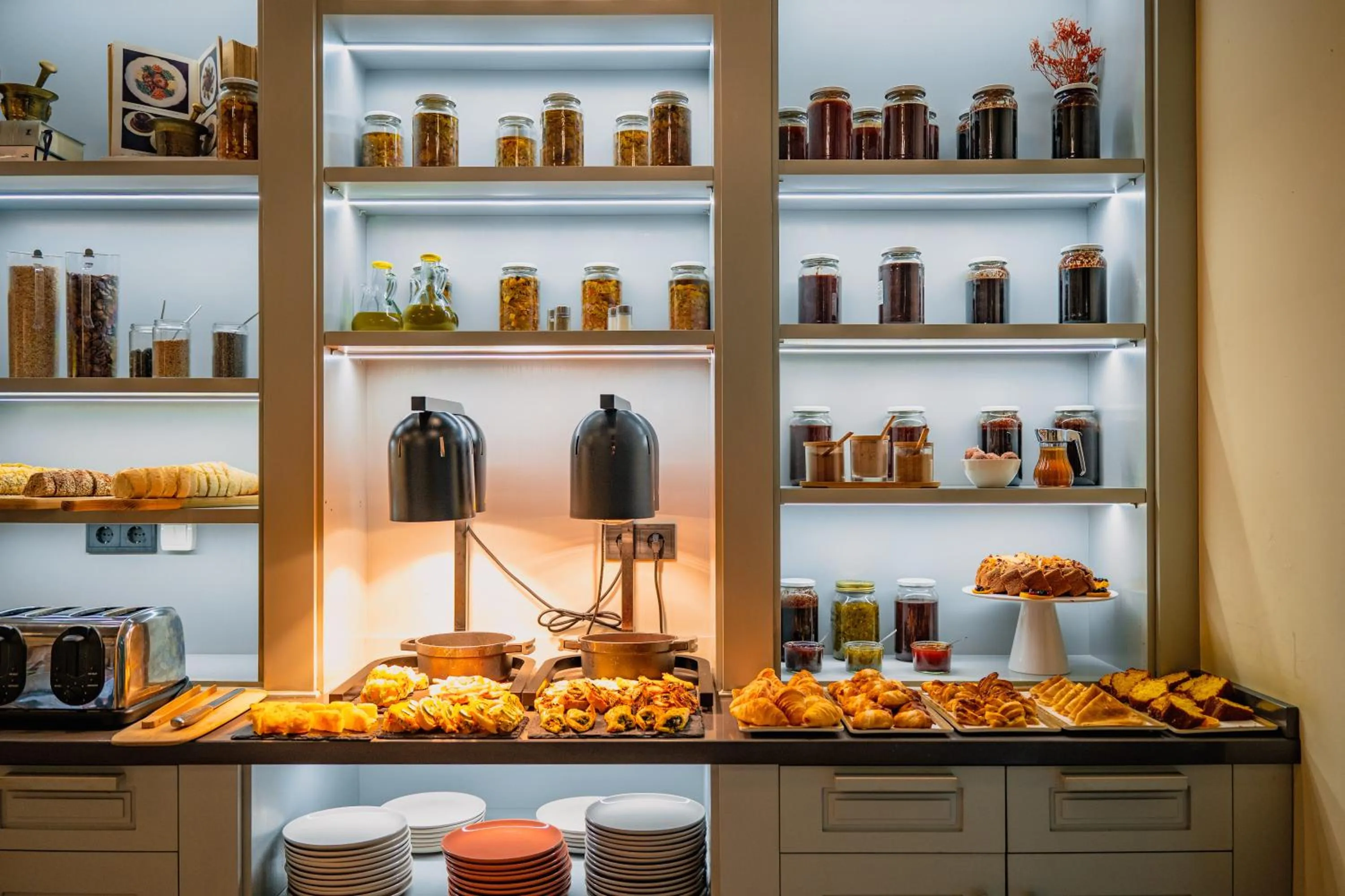 Casa Alhaja by Shiadu