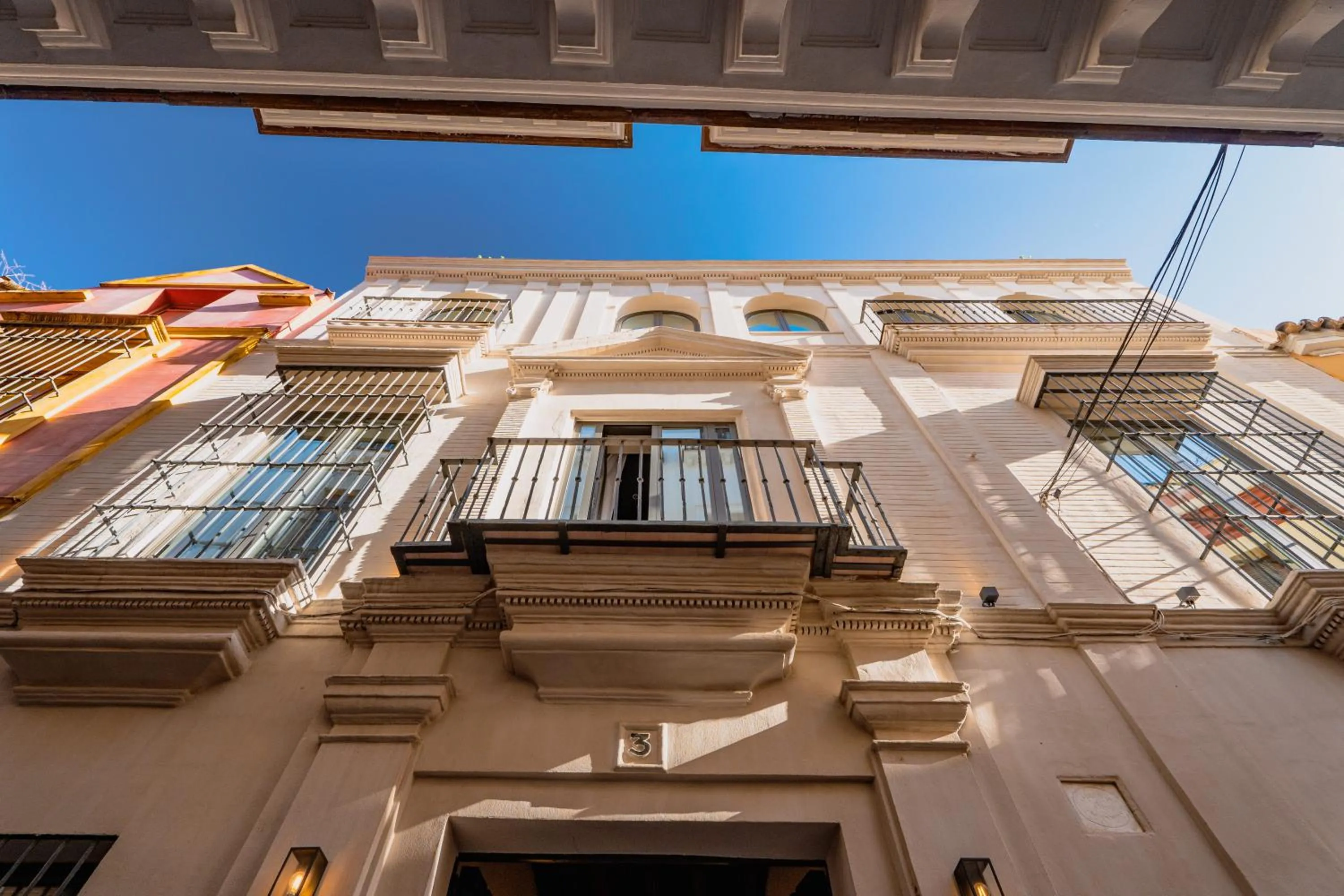 Casa Alhaja by Shiadu