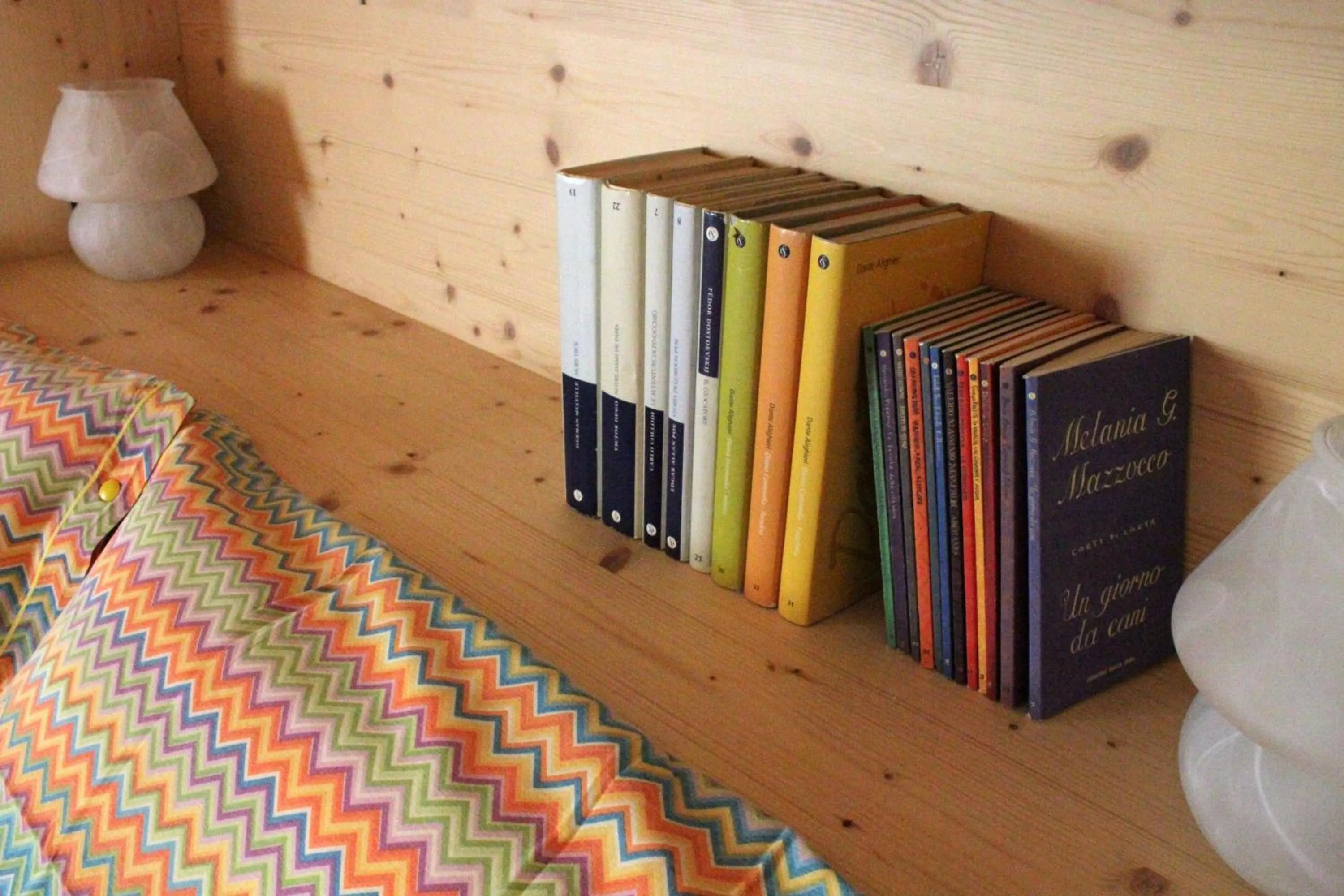 Bed in B&B Villa Dalegno