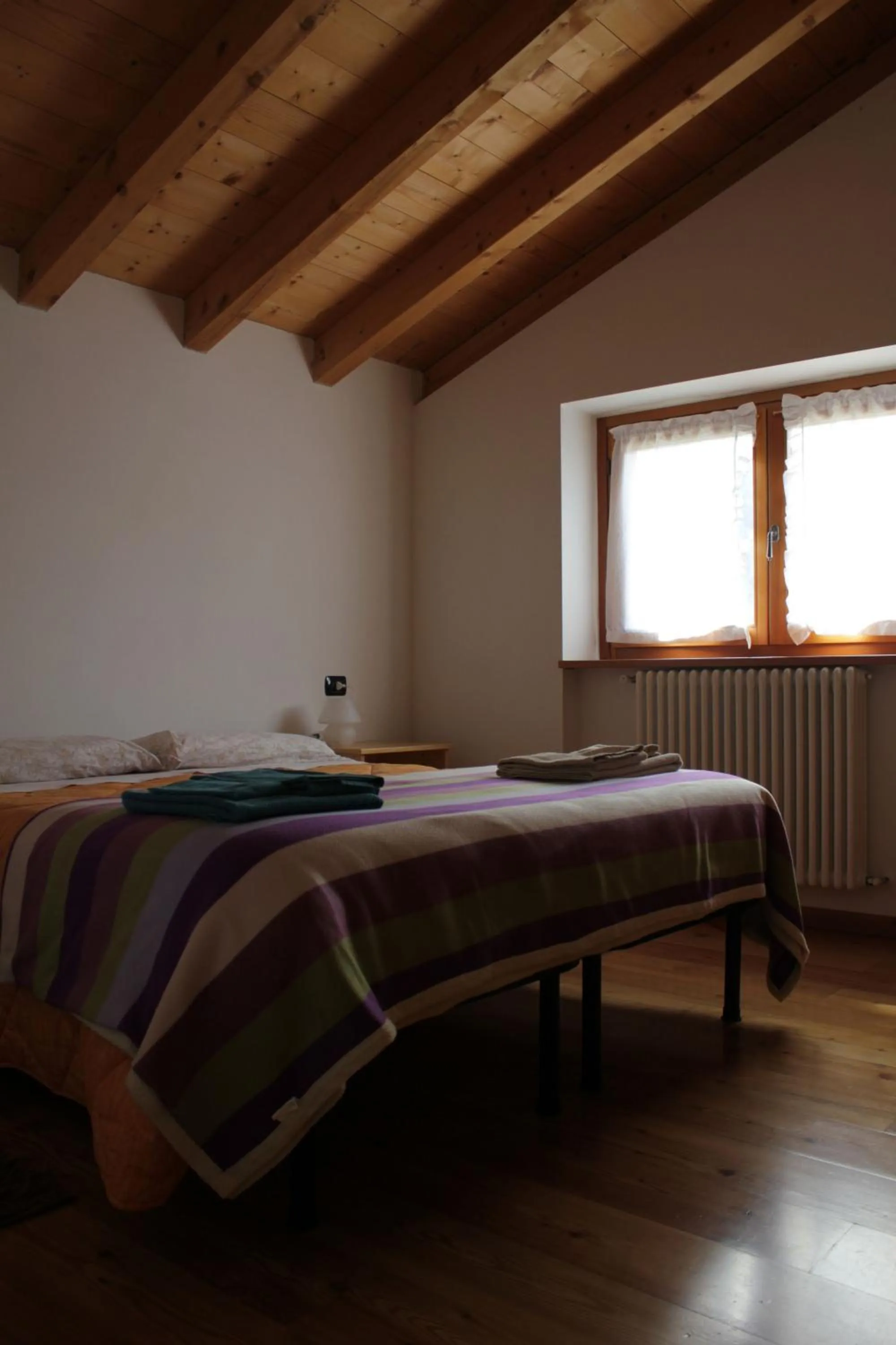 Bed in B&B Villa Dalegno