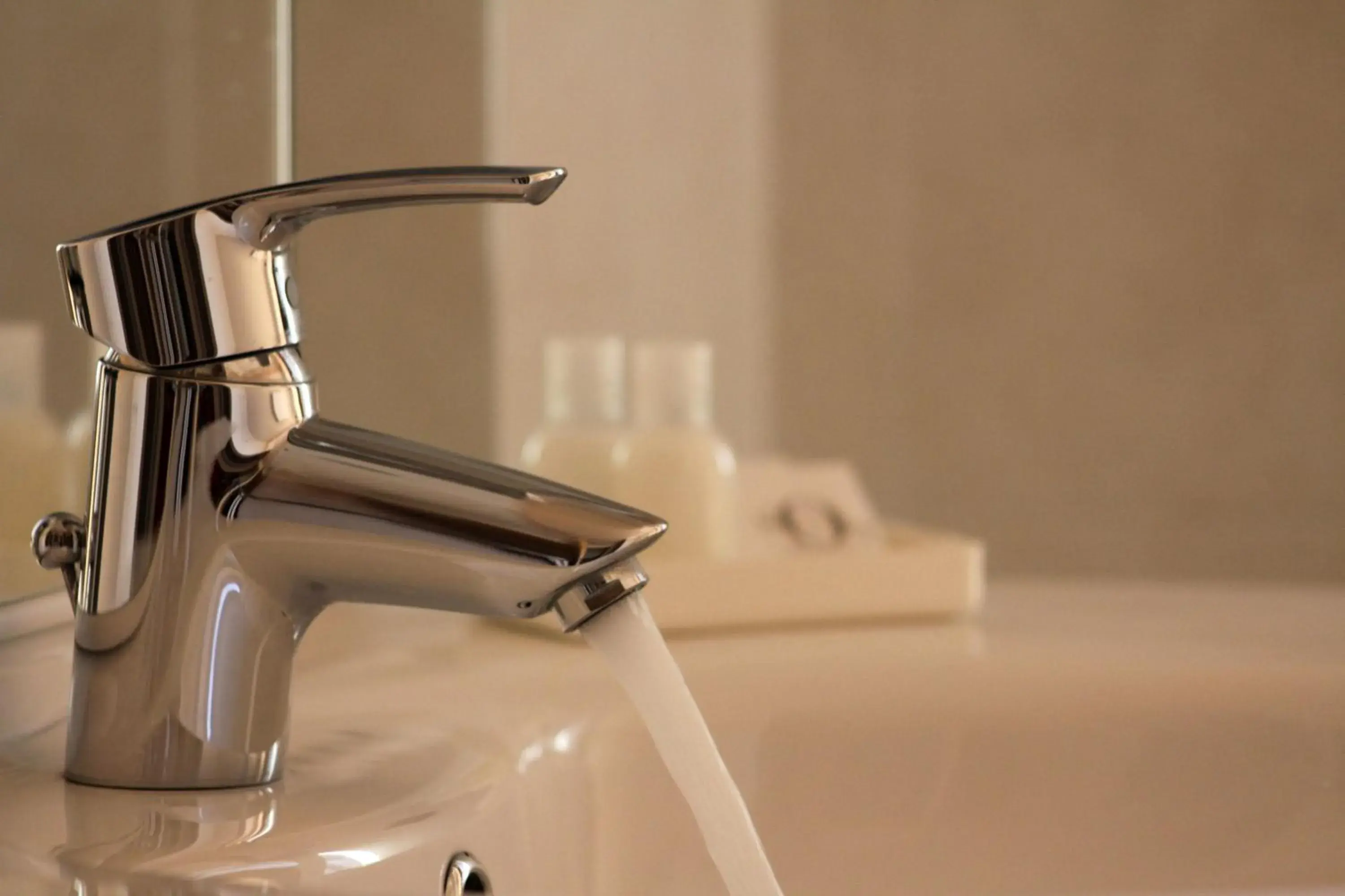 Standard Double Room with Mountain View in B&B Villa Dalegno Standard Double Room with Mountain View in B&B Villa Dalegno