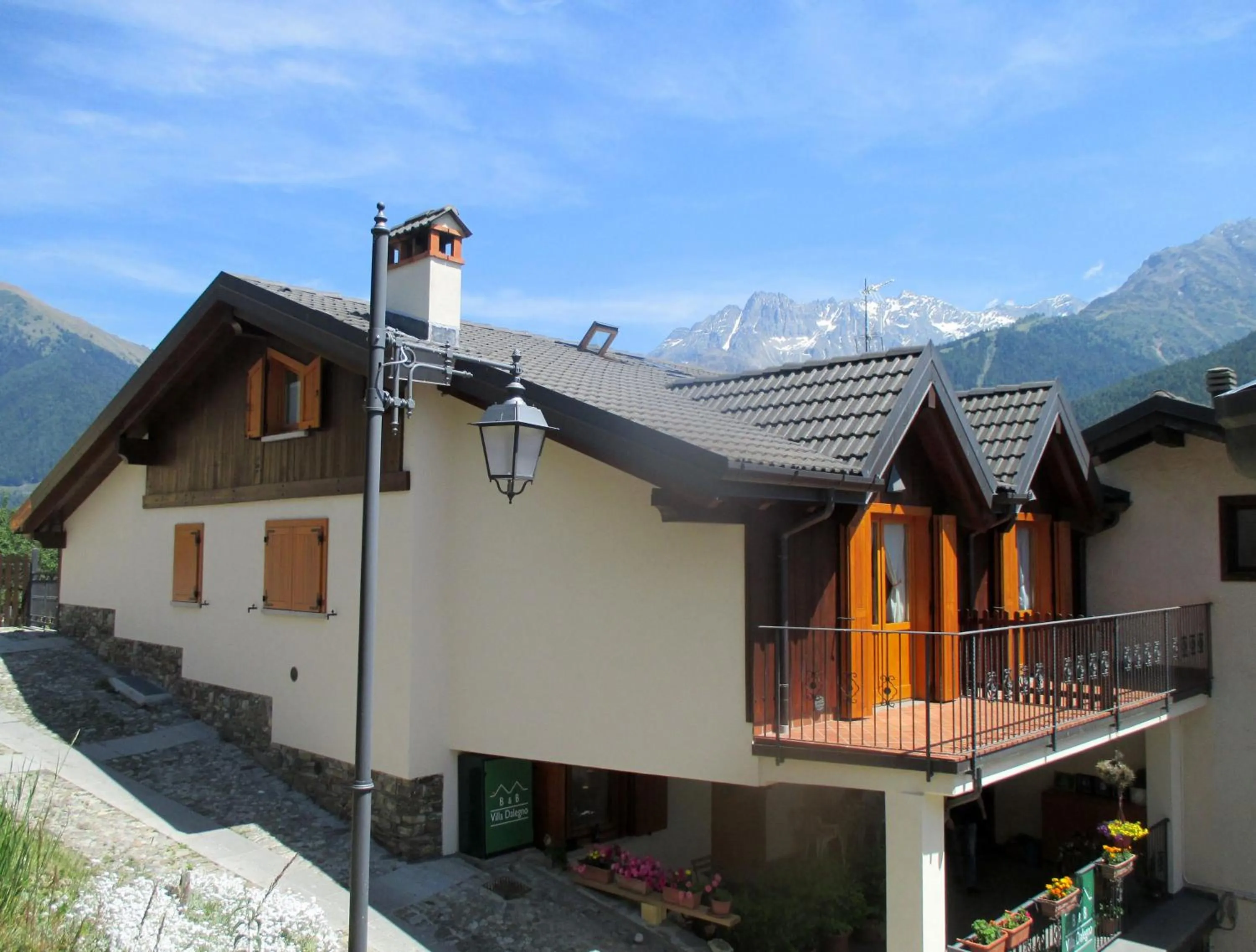 Patio in B&B Villa Dalegno