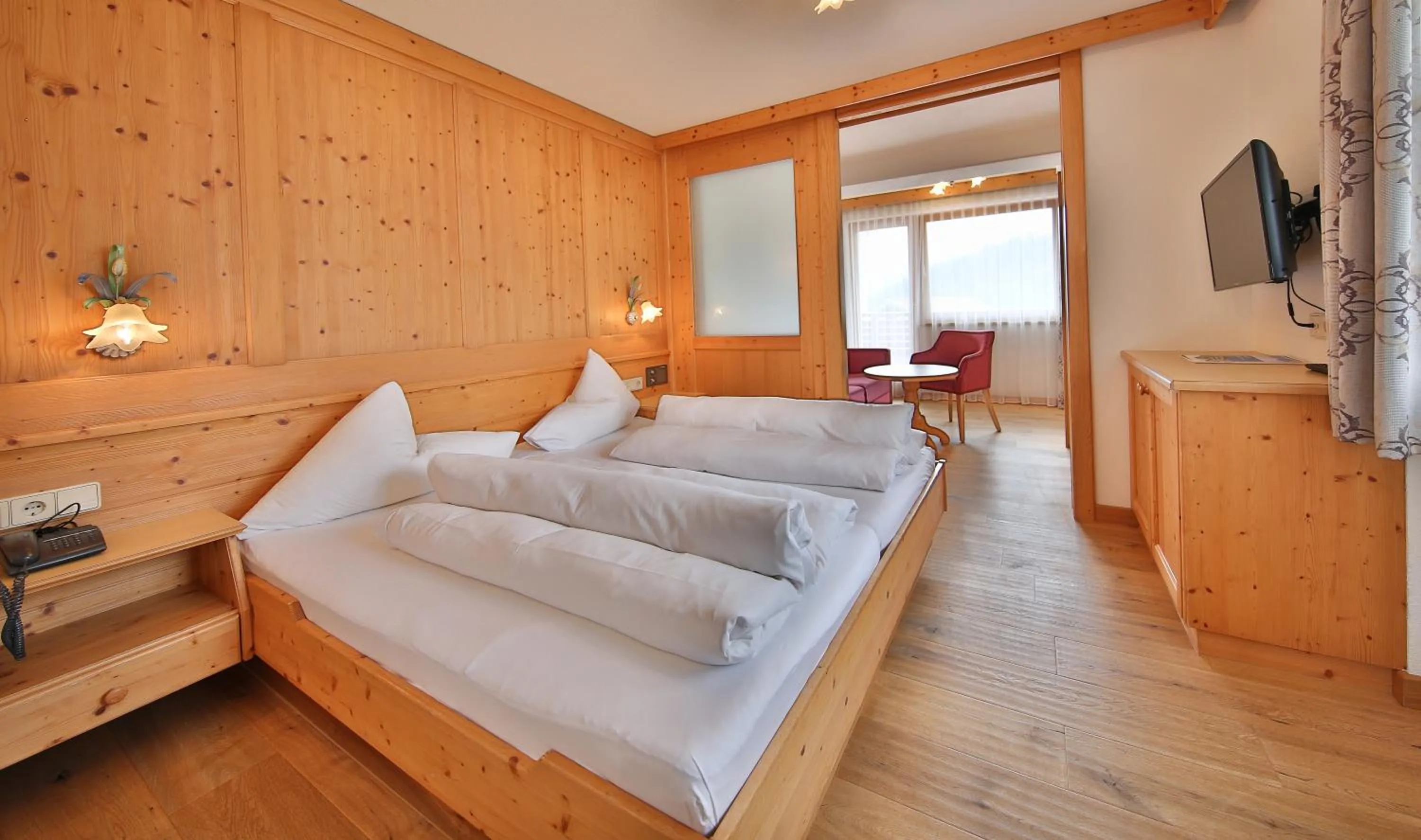 Bedroom, Bed in Hotel Astoria