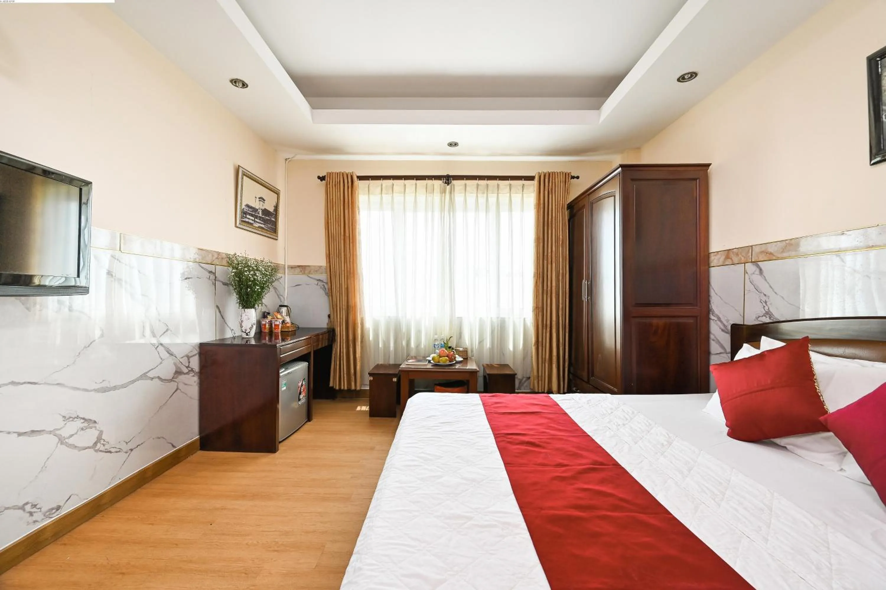 Property building, Bed in Duc Minh Saigon Airport Hotel