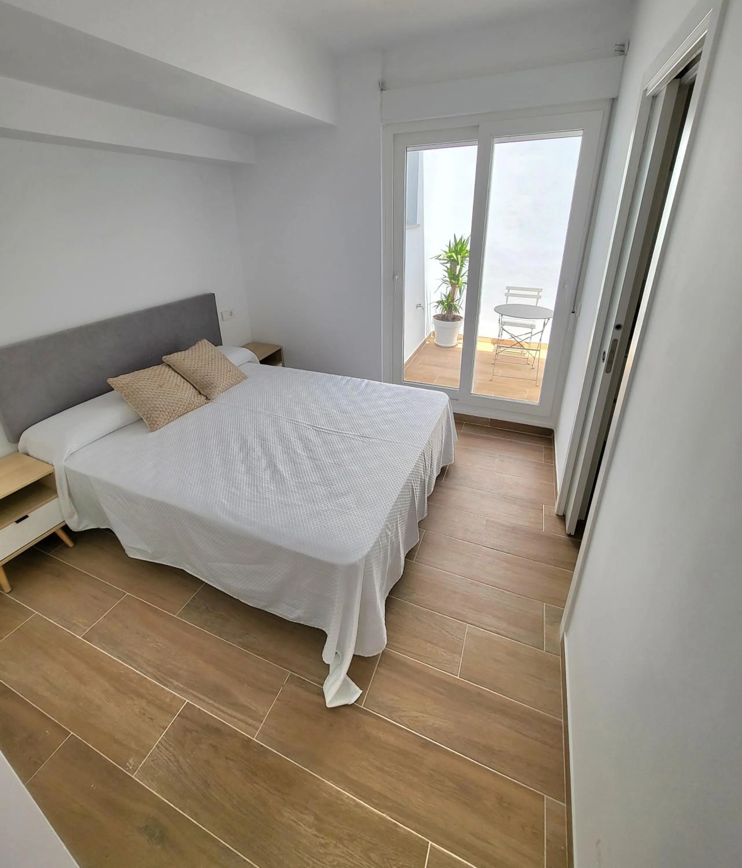 Apartamento nuevo en Planta Baja C con Piscina y Solarium