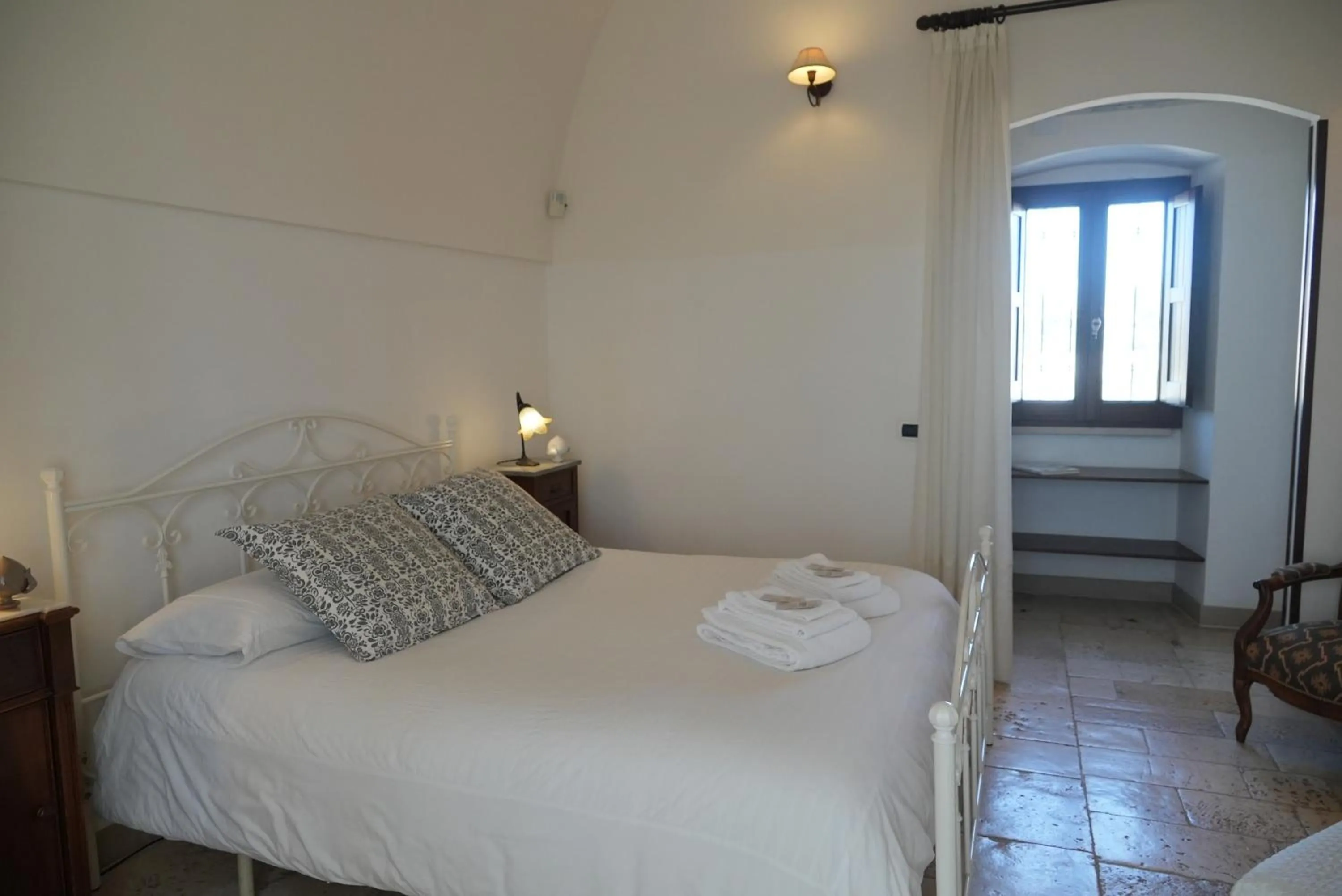 Bed in B&B Donna Luisa