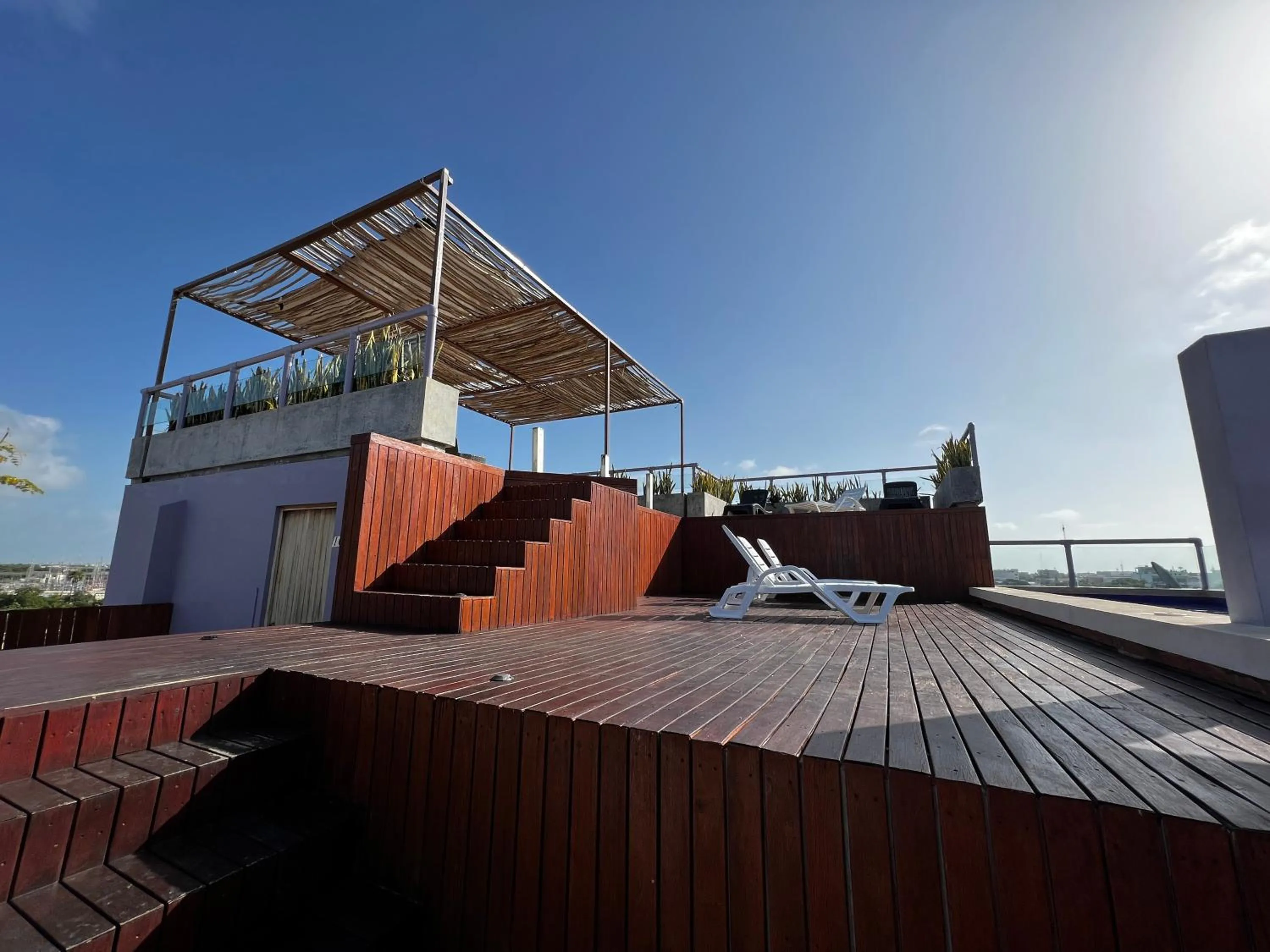 Playa Centro Rooftop Apartments & Studios