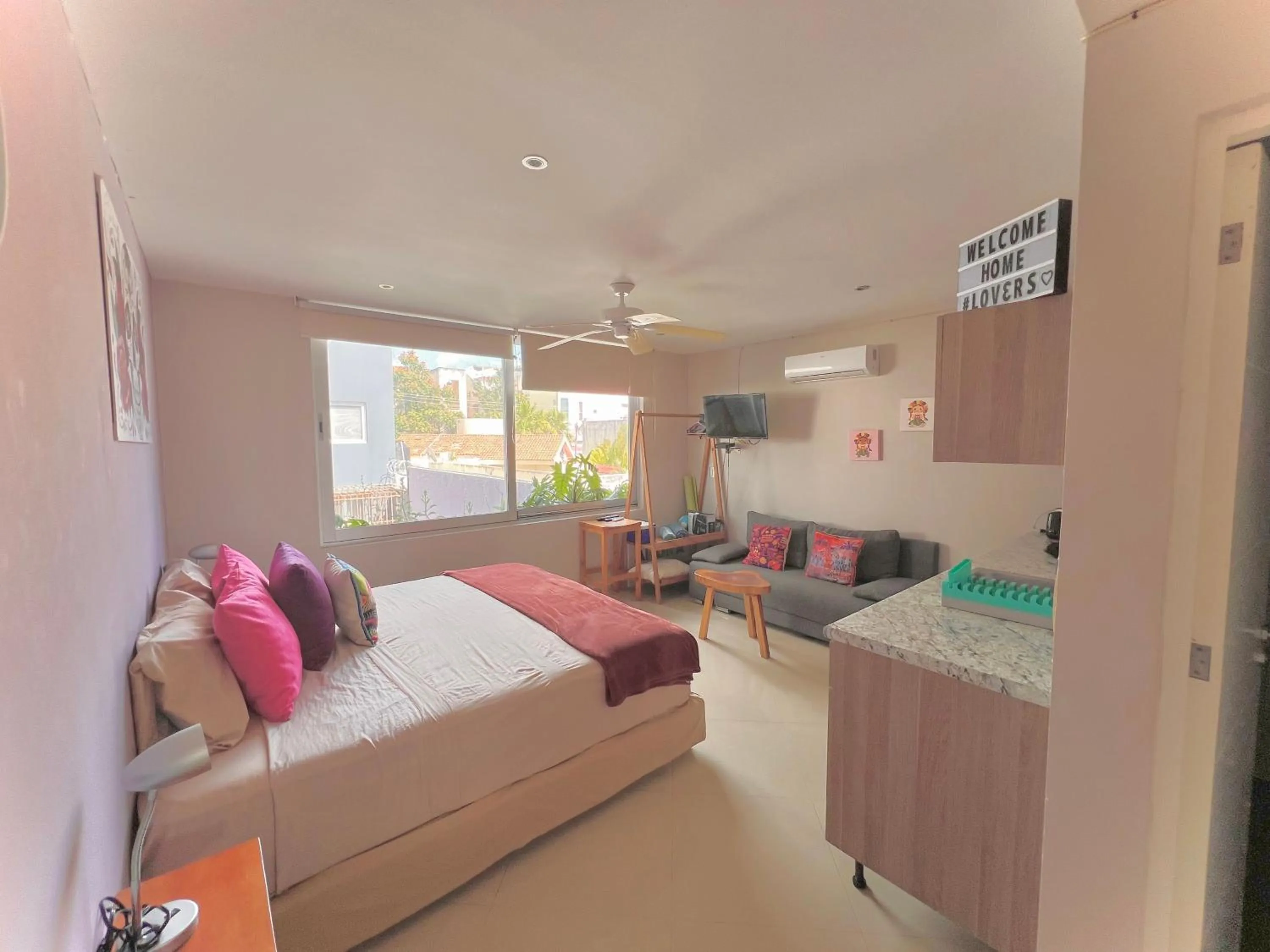 Bed in Playa Centro Rooftop Apartments & Studios