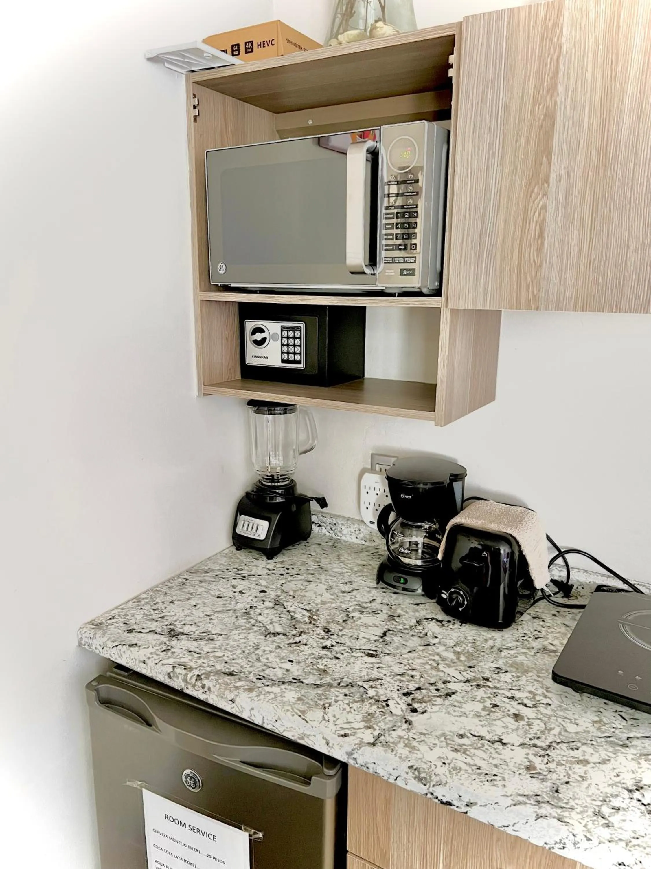 Coffee/tea facilities in Playa Centro Rooftop Apartments & Studios