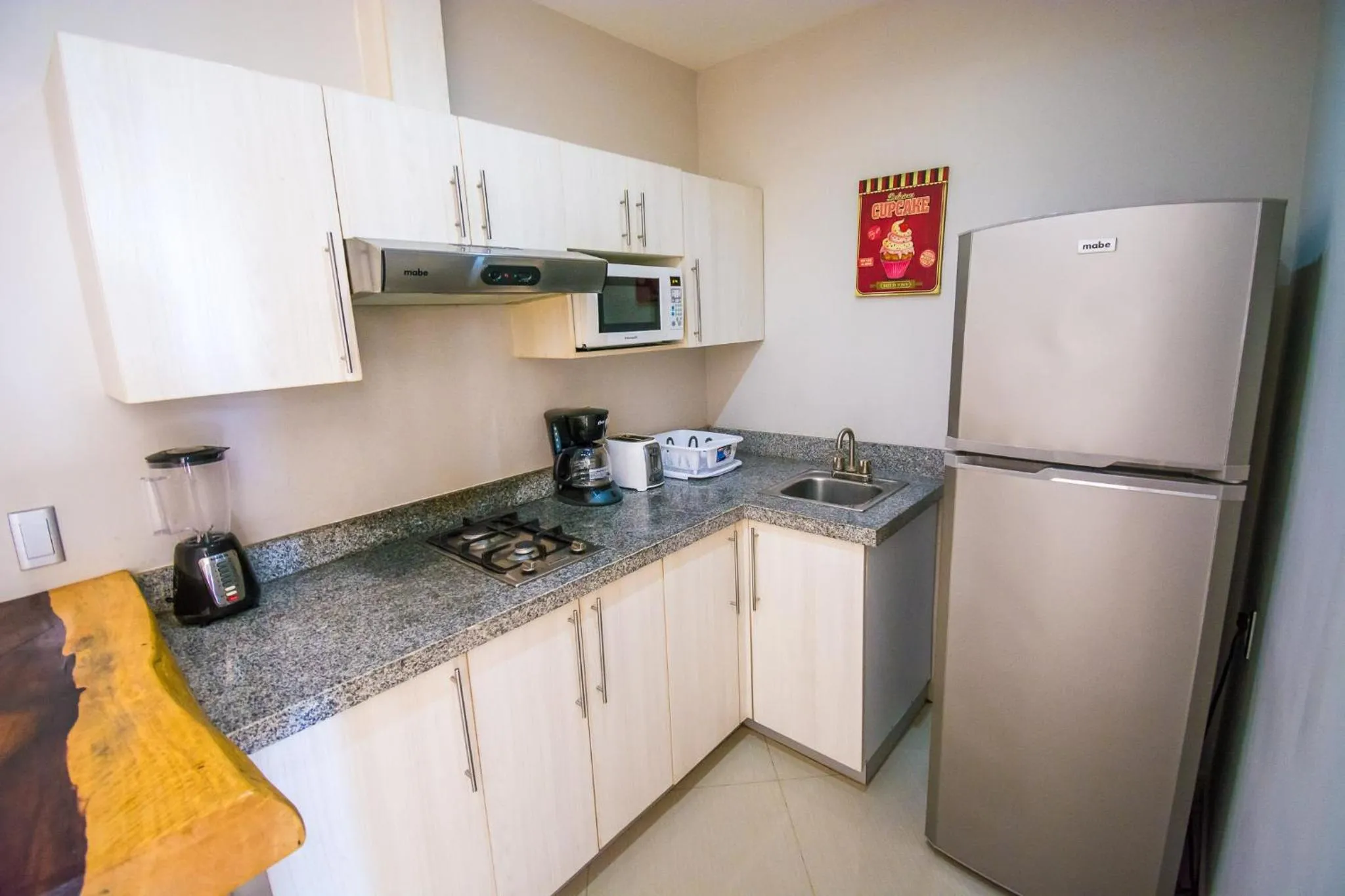 Kitchen or kitchenette in Playa Centro Rooftop Apartments & Studios