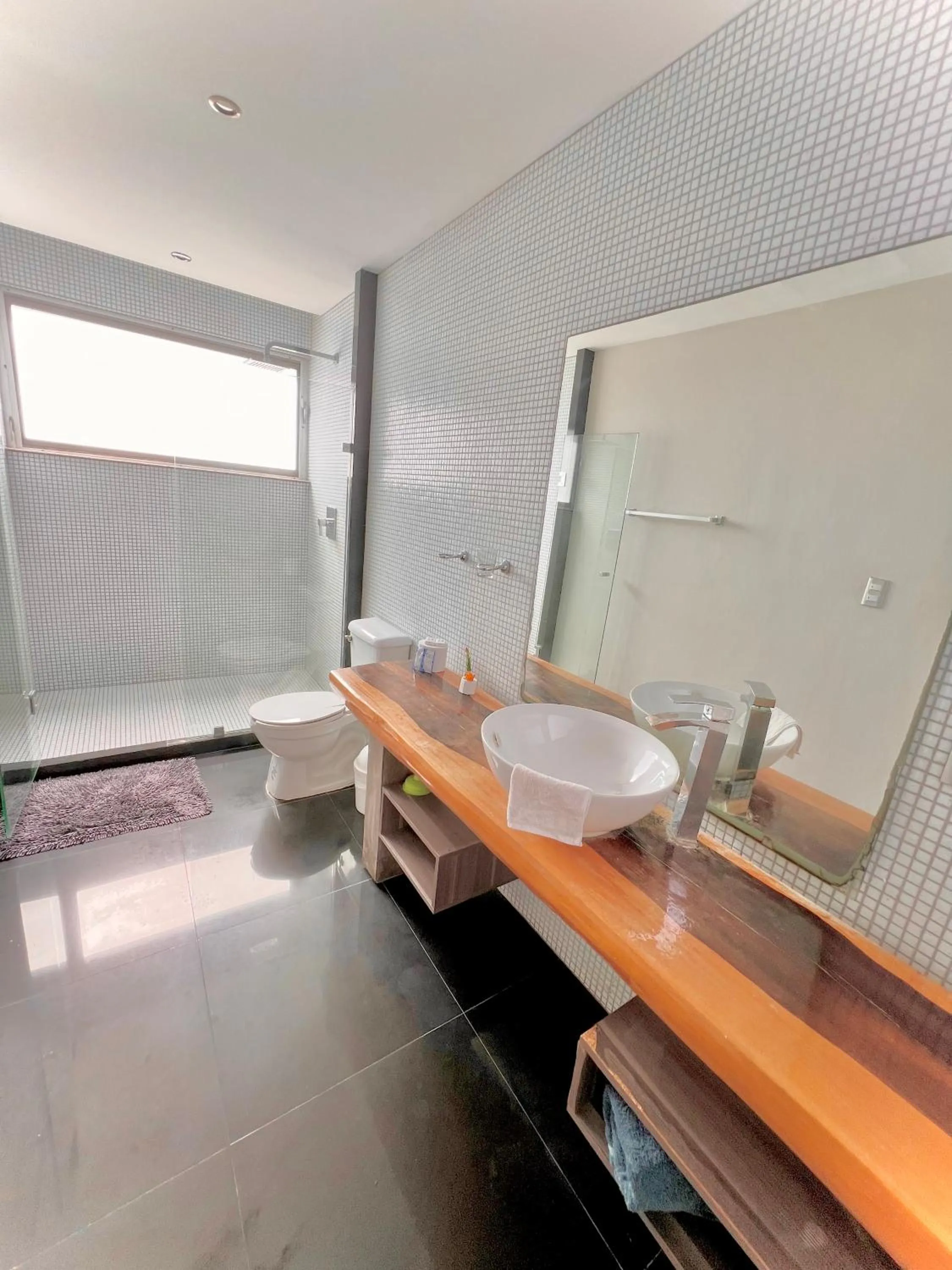 Shower in Playa Centro Rooftop Apartments & Studios