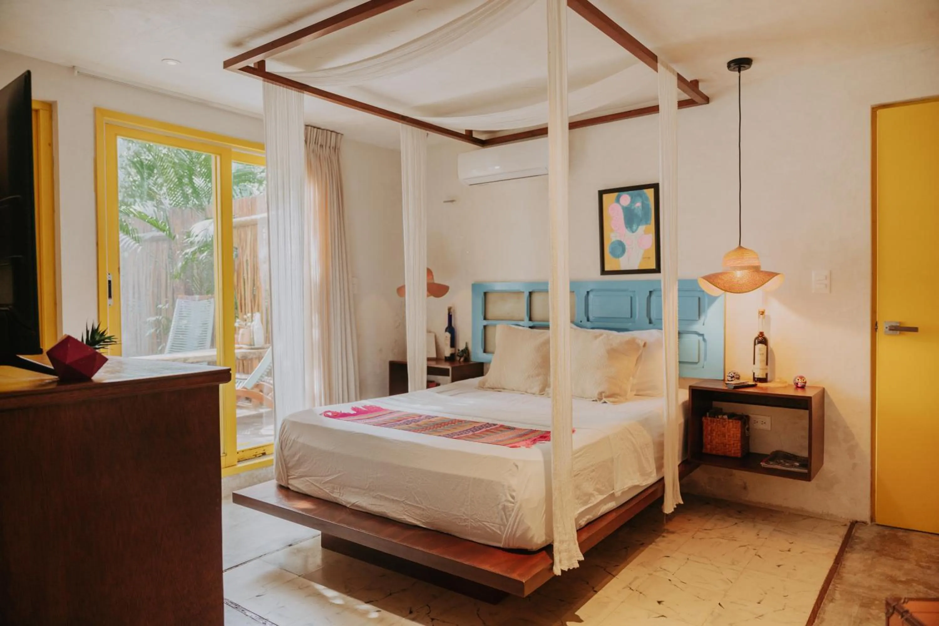 Photo of the whole room, Bed in CASA CHAKÁ BOUTIQUE