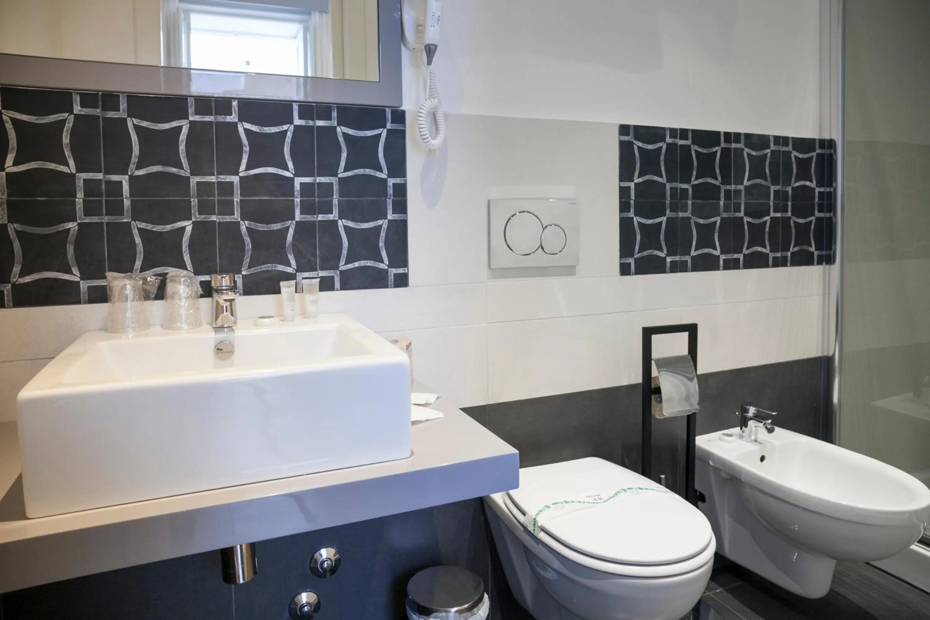 Shower in Nostos rooms & Apartments