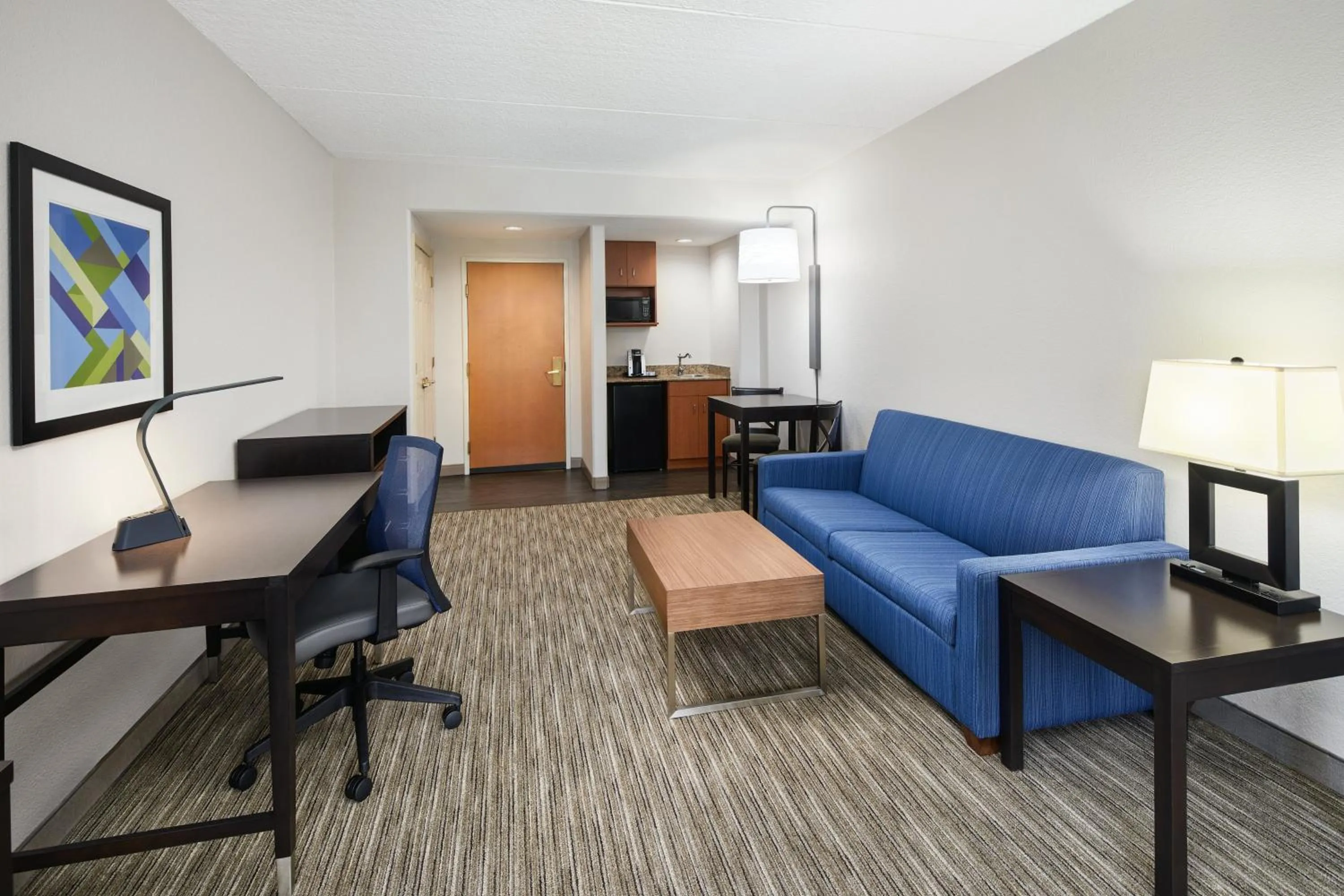 Photo of the whole room in Holiday Inn Express & Suites Jacksonville South East - Medical Center Area by IHG