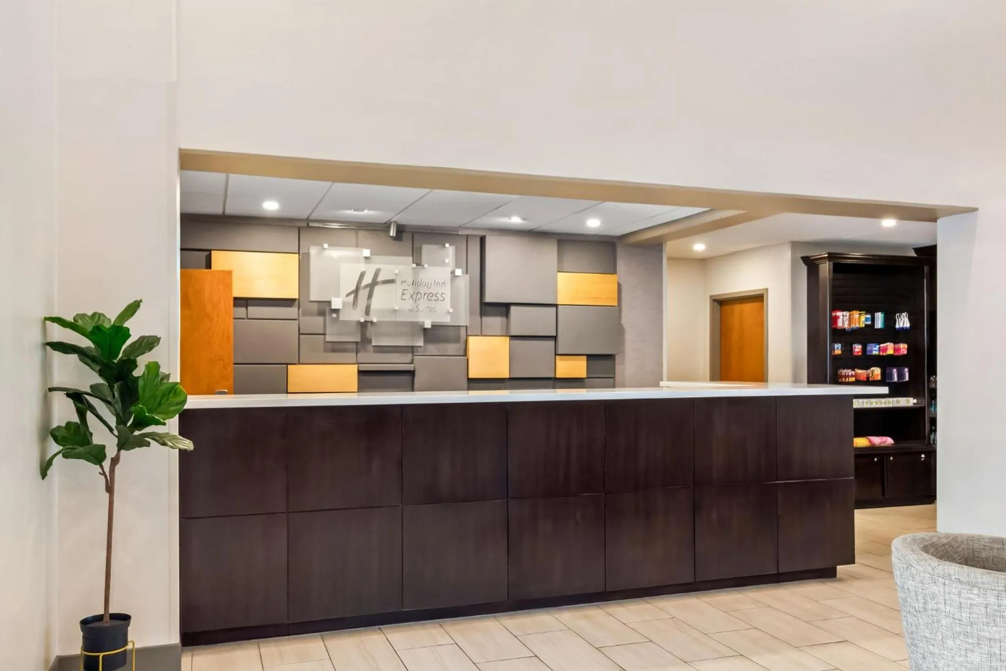 Property building in Holiday Inn Express & Suites Jacksonville South East - Medical Center Area by IHG