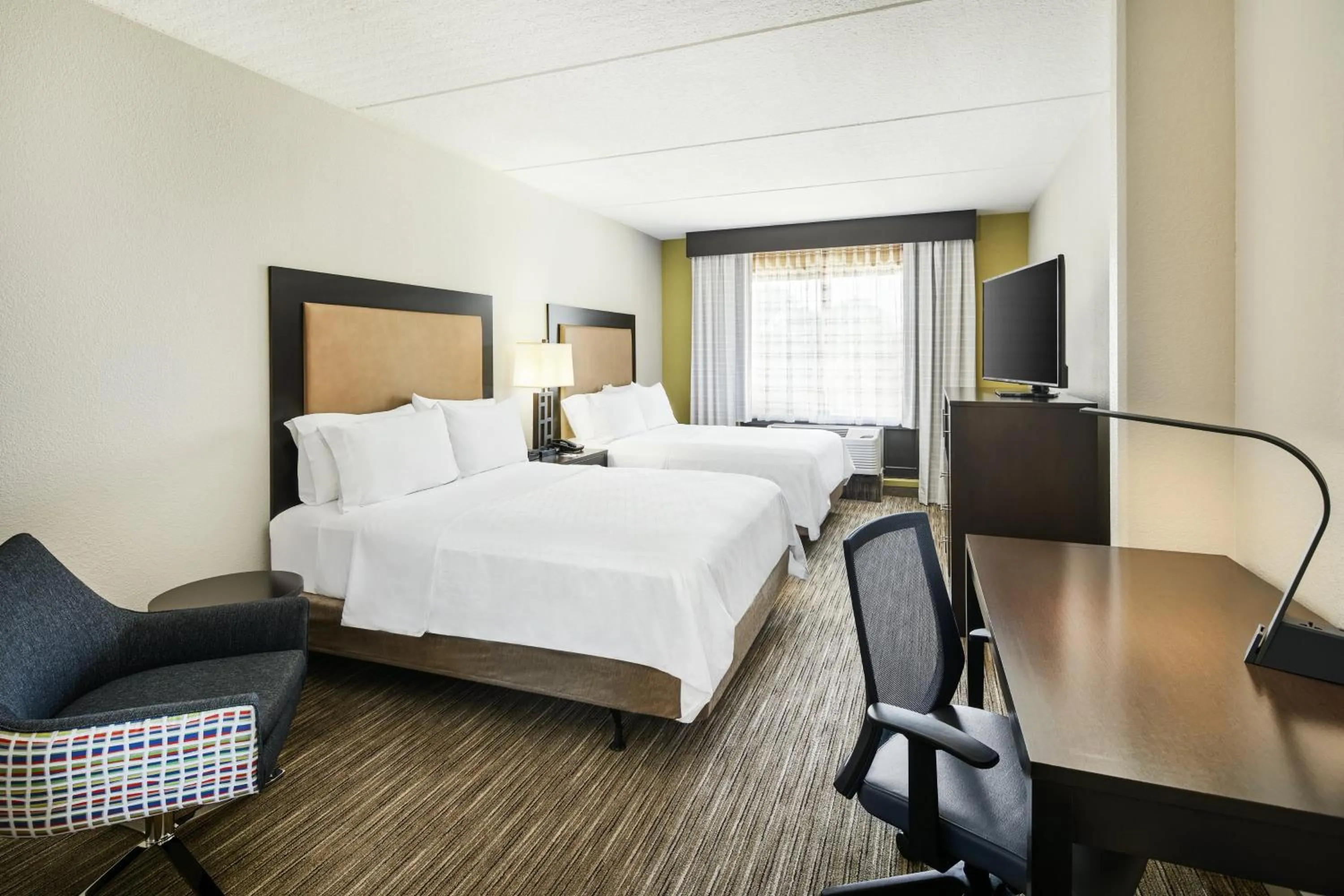 Photo of the whole room, Bed in Holiday Inn Express & Suites Jacksonville South East - Medical Center Area by IHG