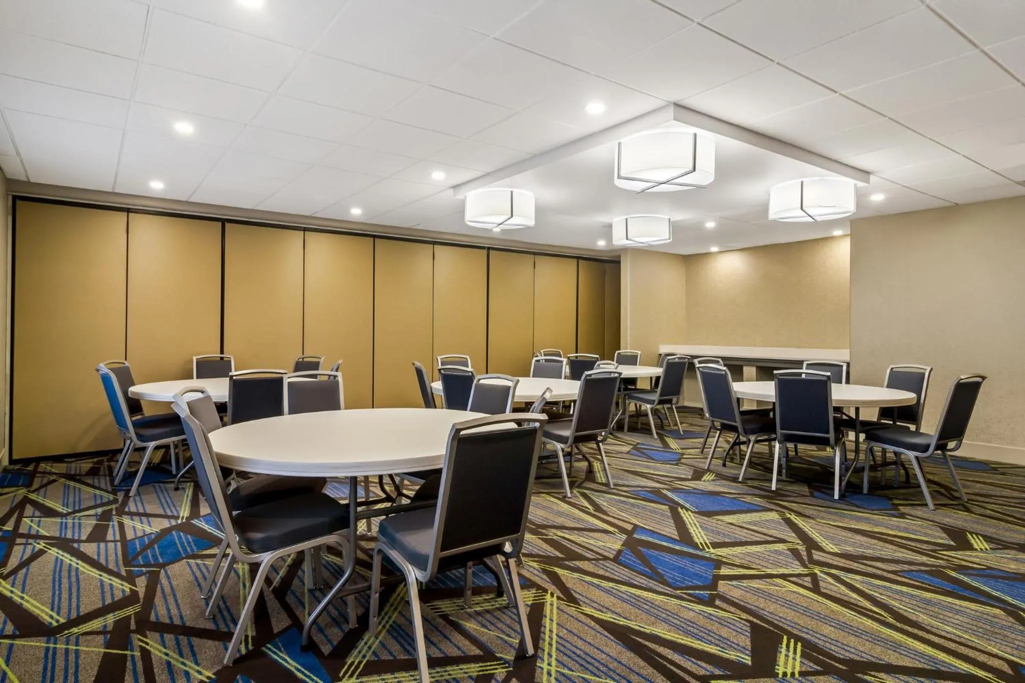 Meeting/conference room in Holiday Inn Express & Suites Jacksonville South East - Medical Center Area by IHG