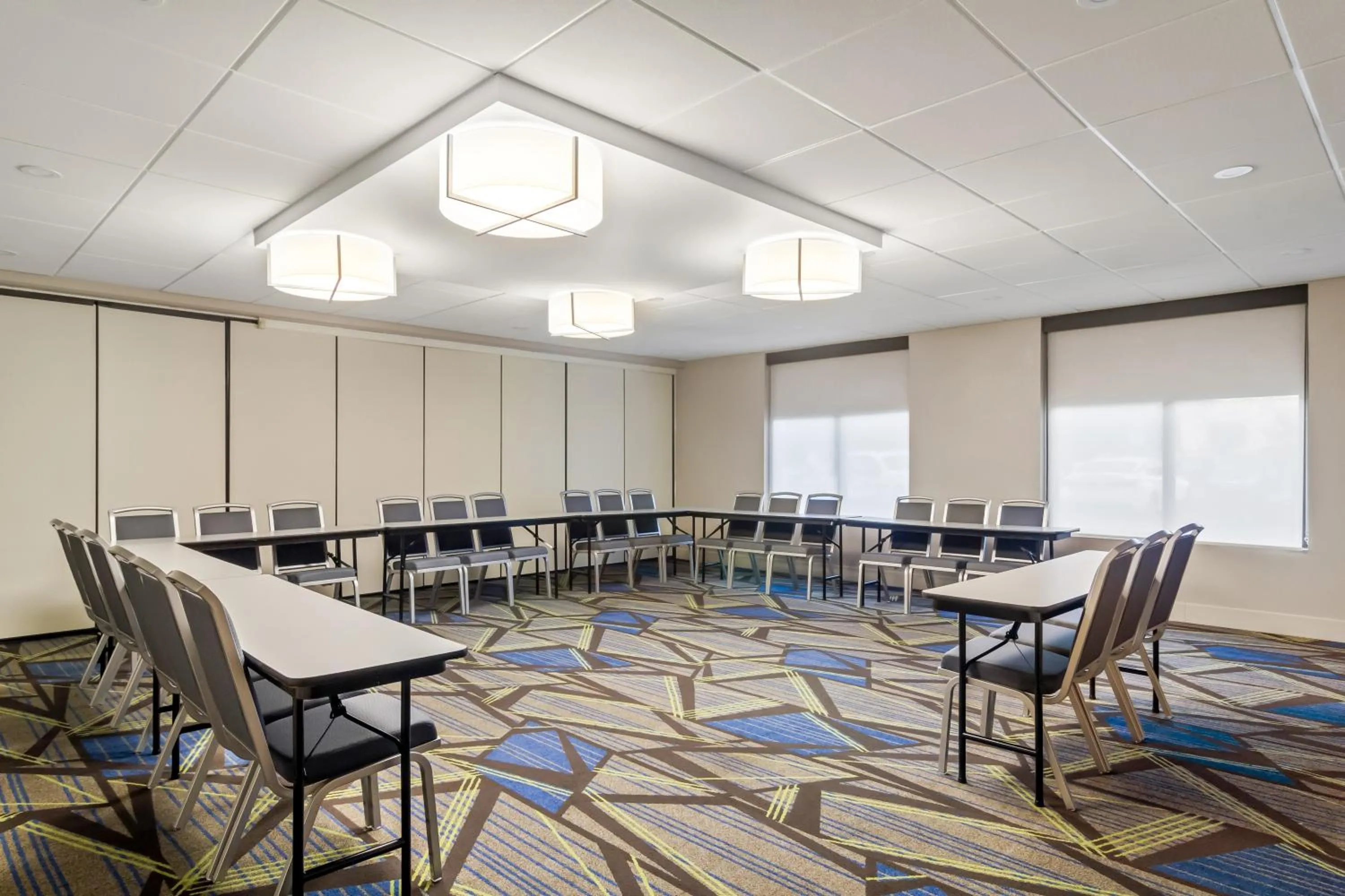 Meeting/conference room in Holiday Inn Express & Suites Jacksonville South East - Medical Center Area by IHG