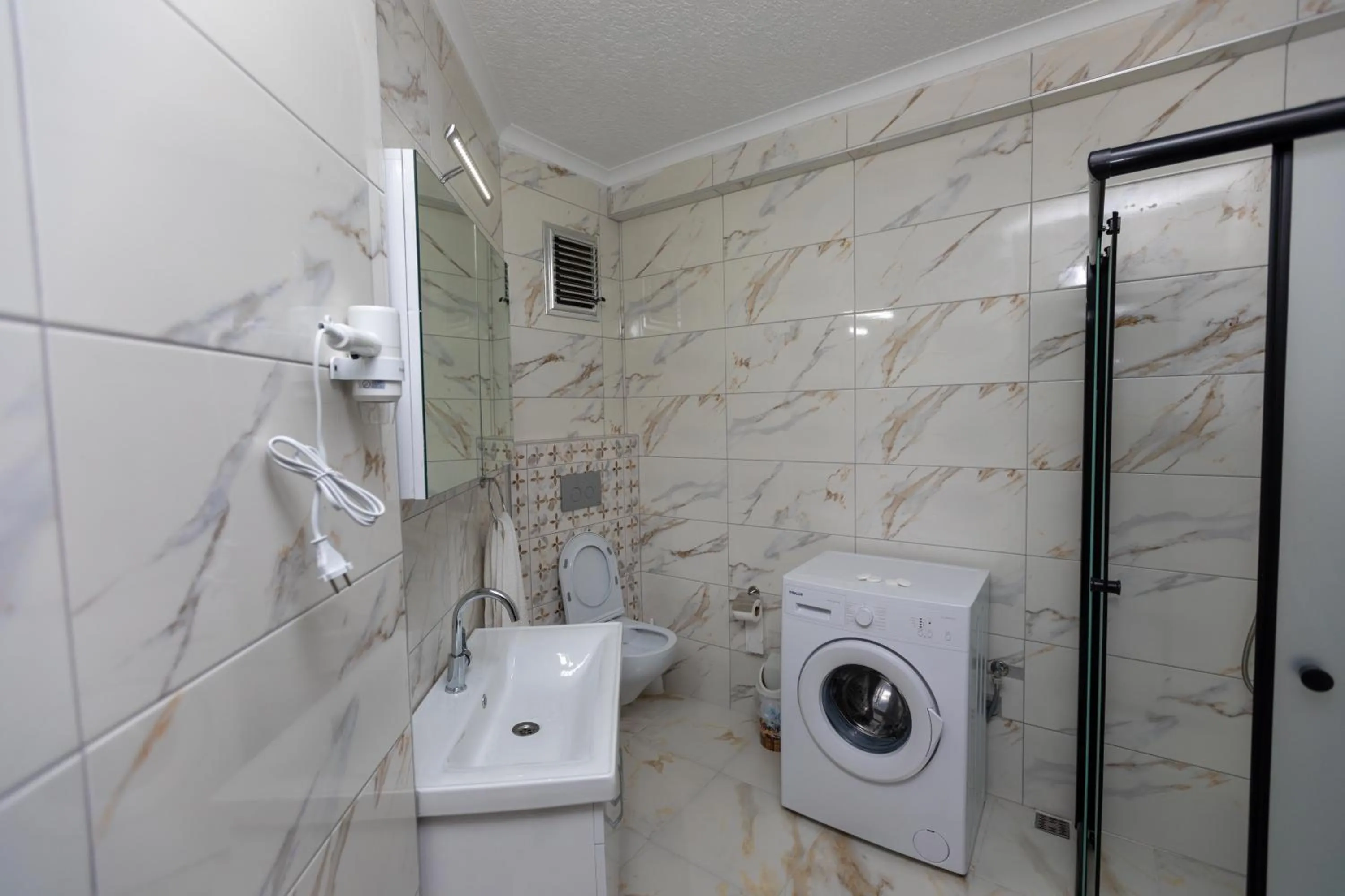 Shower in Moonlight Suite