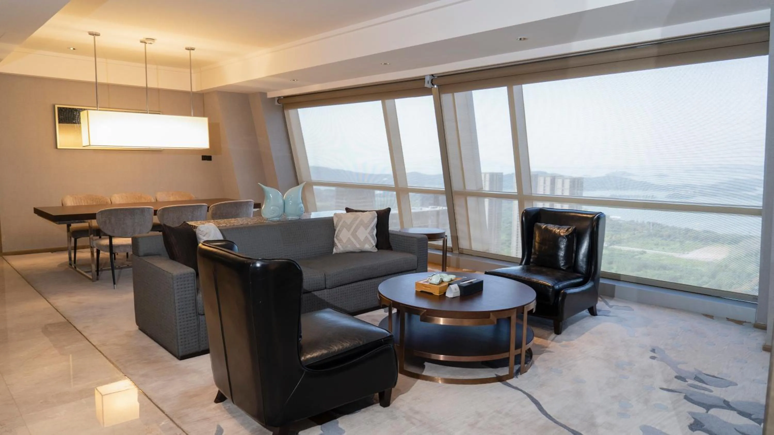 Photo of the whole room in Crowne Plaza Wuxi Taihu by IHG