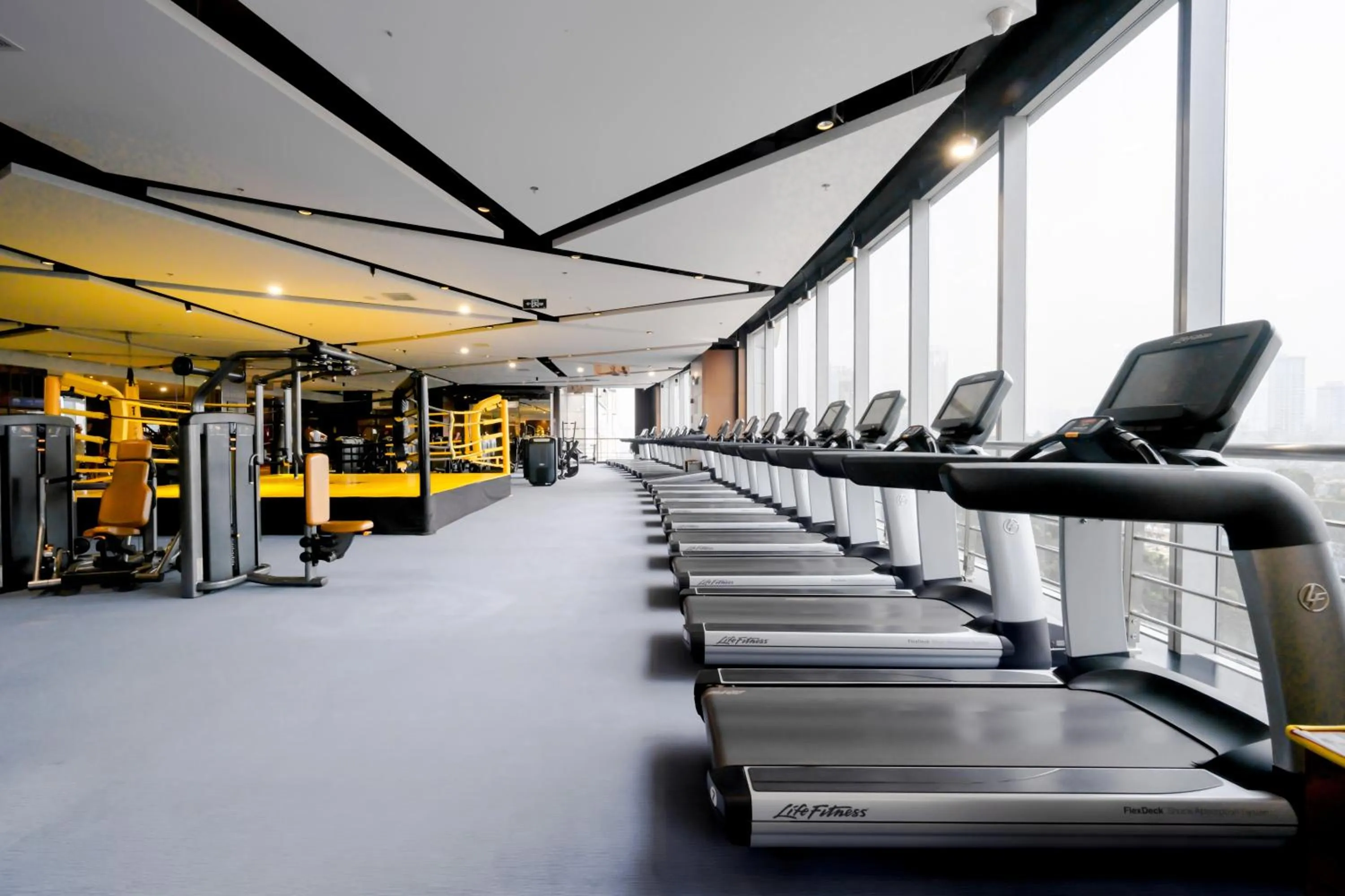 Fitness centre/facilities in Crowne Plaza Wuxi Taihu by IHG