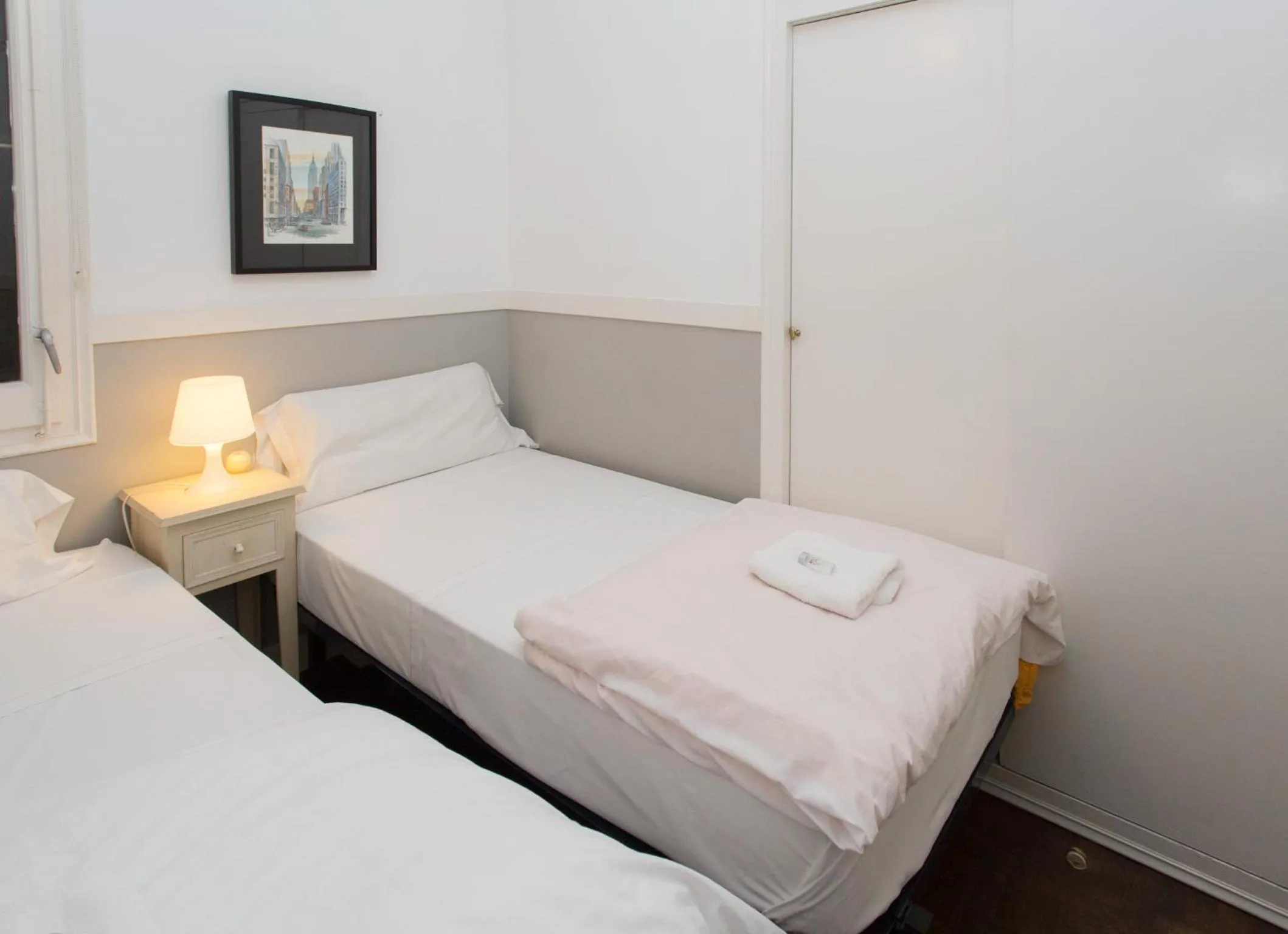 Bed in Letsgo Camp Nou Apartment
