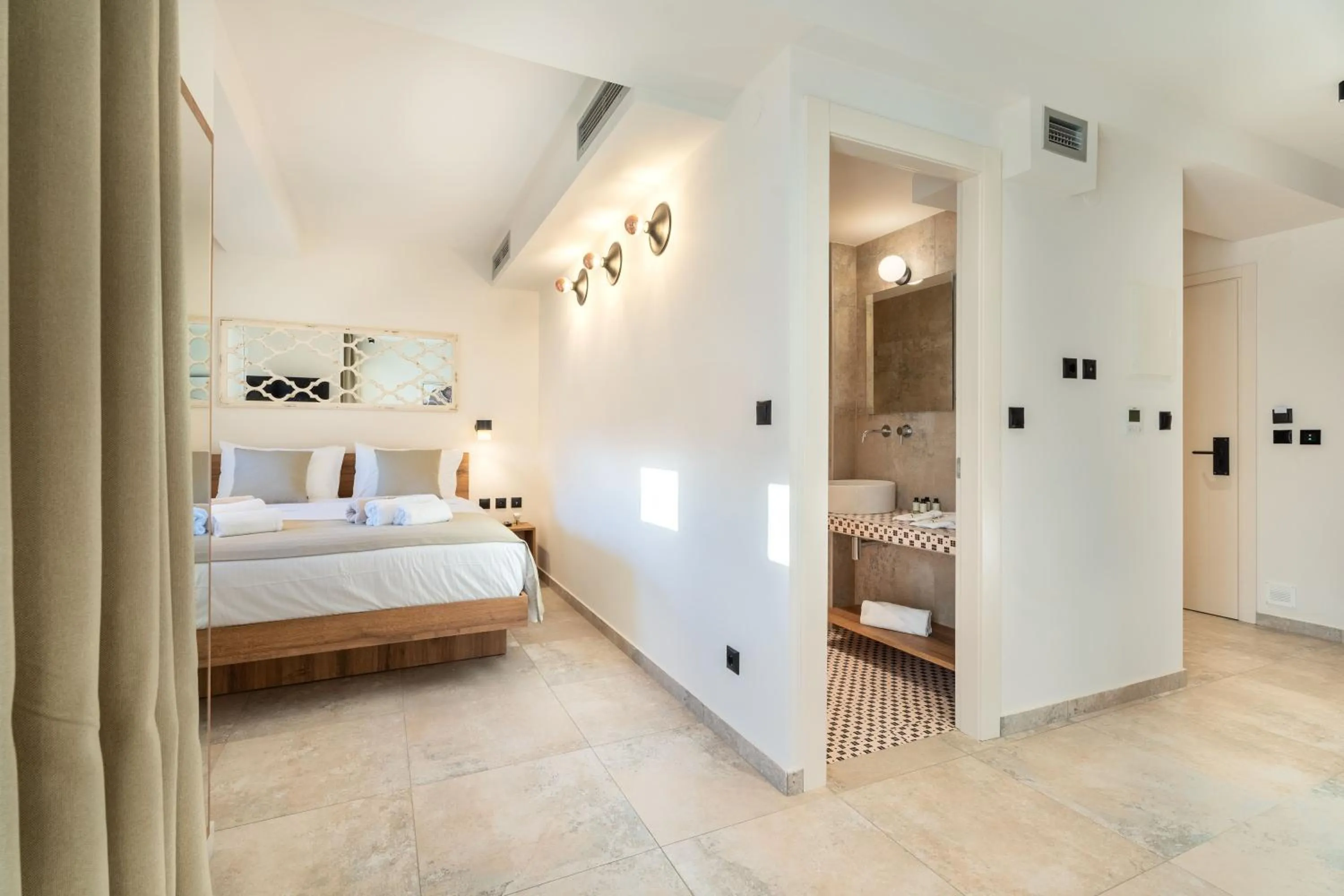 Bed in Mpikas Holidays