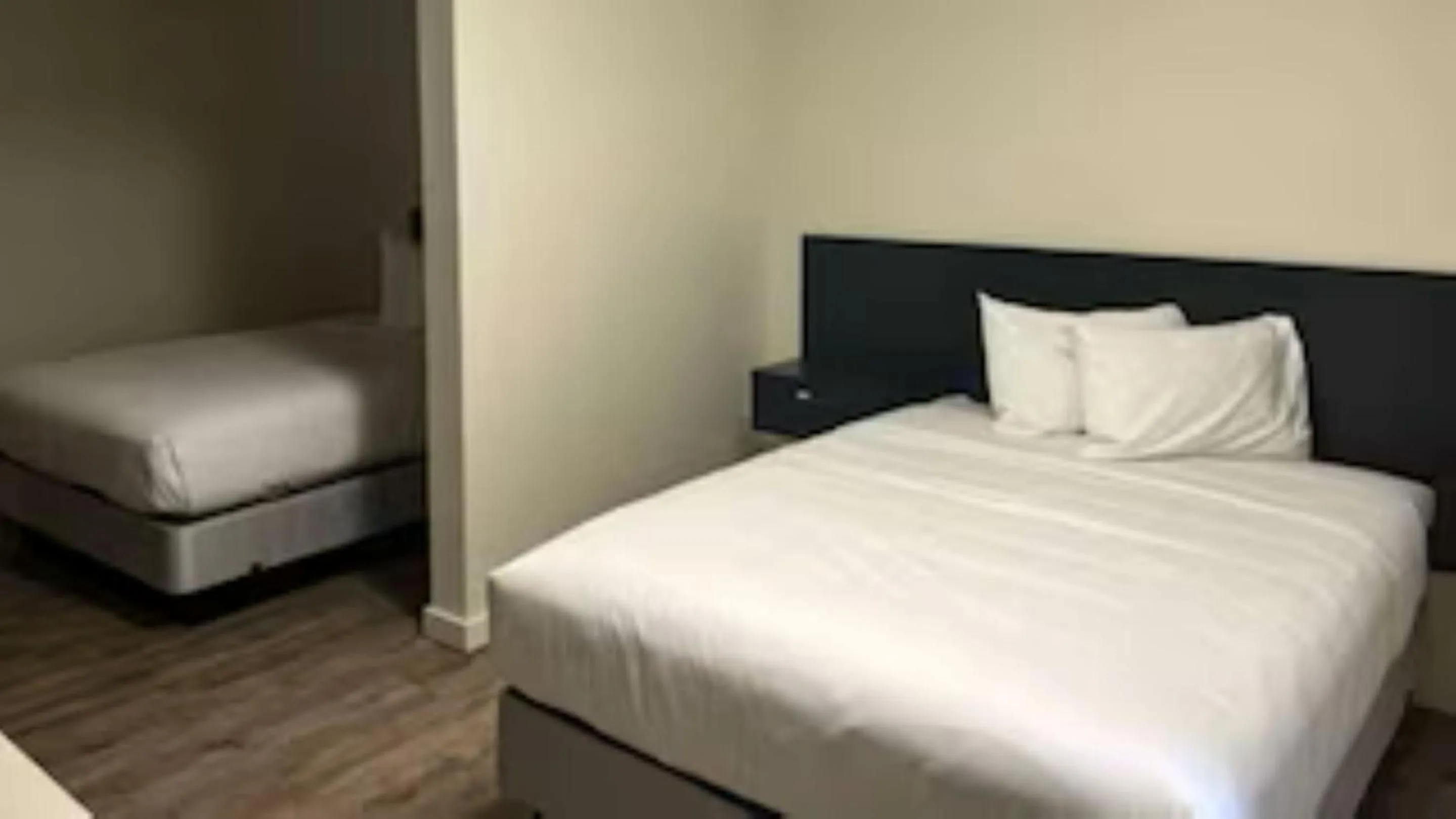 Bedroom, Bed in Pasco WA