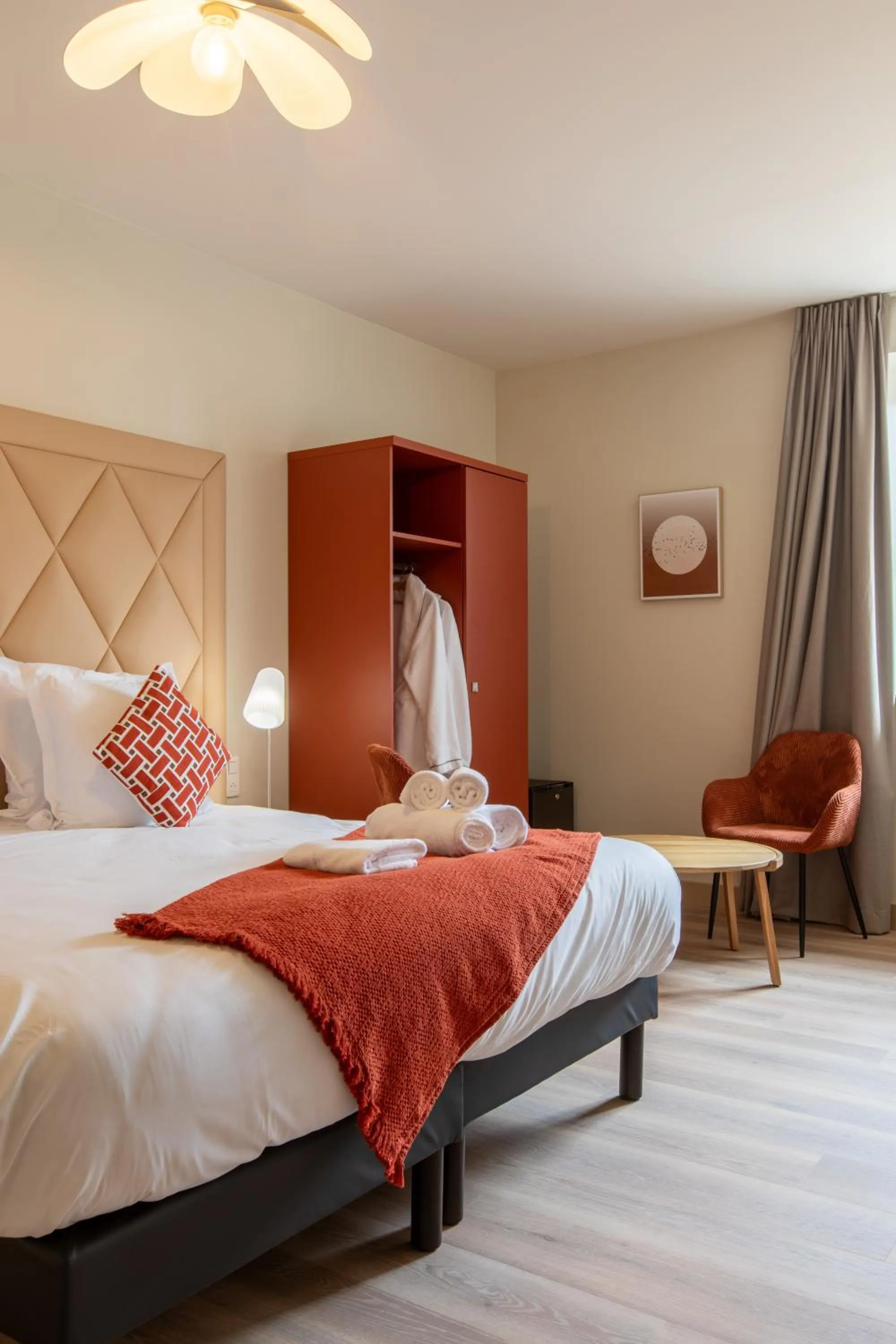 Bed in Domaine de la Courbe Hôtel & Spa