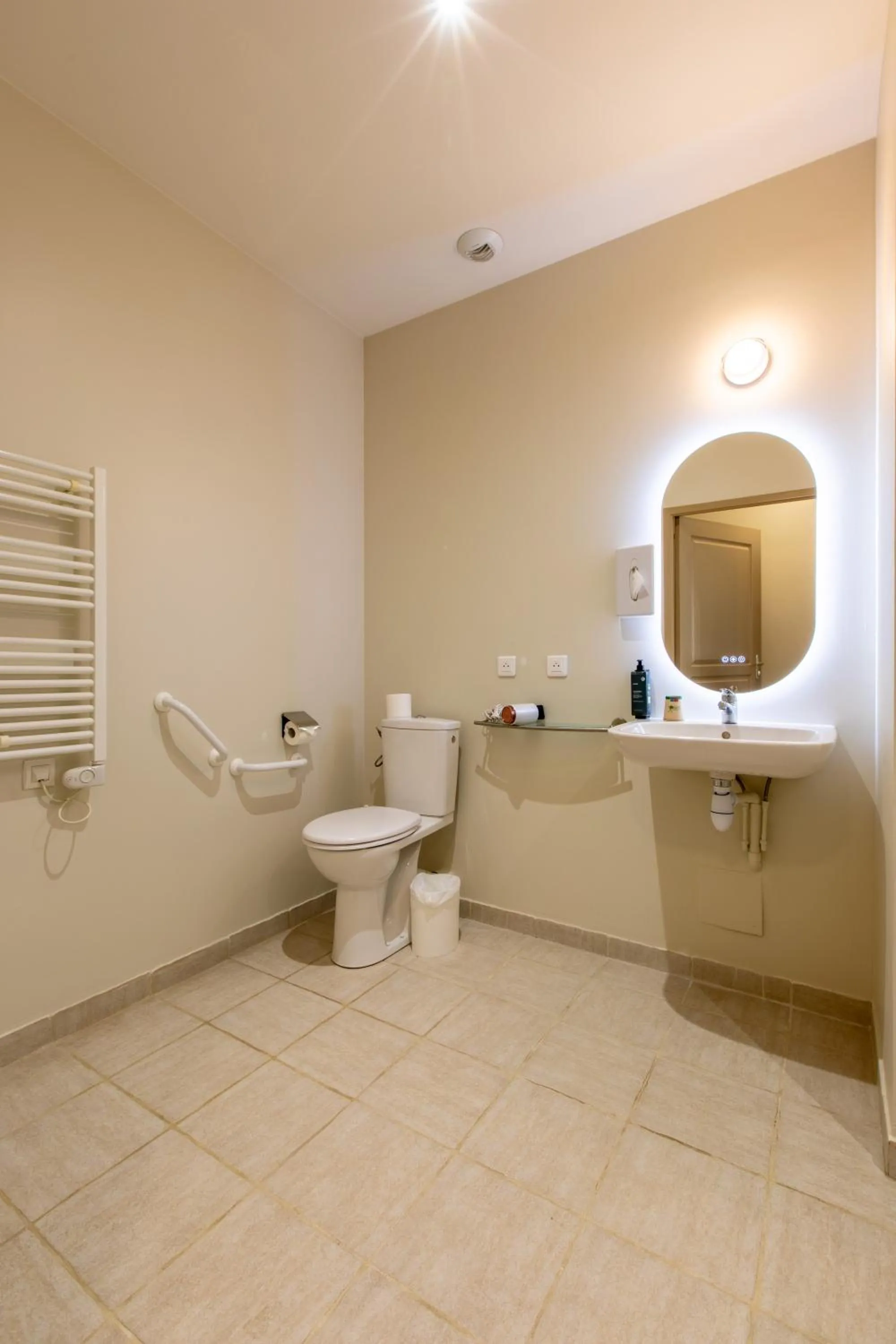 Bathroom in Domaine de la Courbe Hôtel & Spa