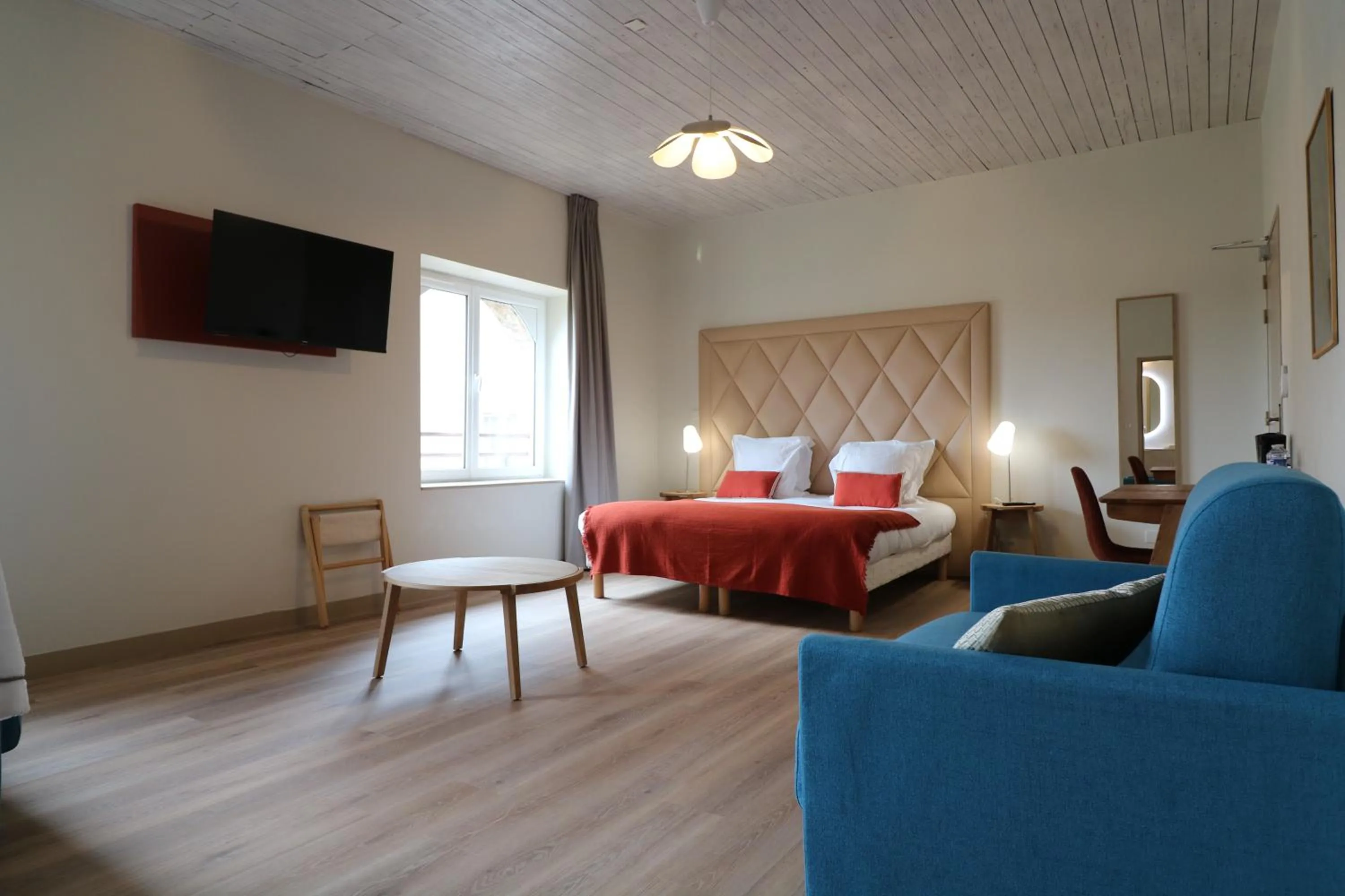 Bedroom, Bed in Domaine de la Courbe Hôtel & Spa