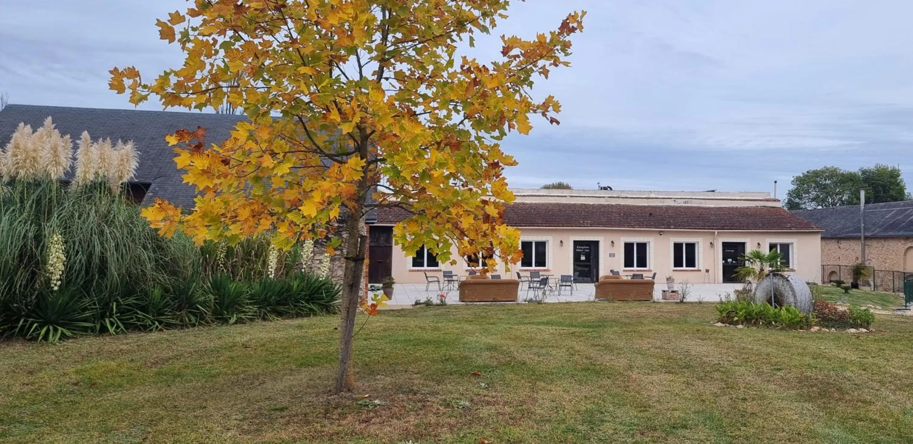 Balcony/Terrace in Domaine de la Courbe Hôtel & Spa