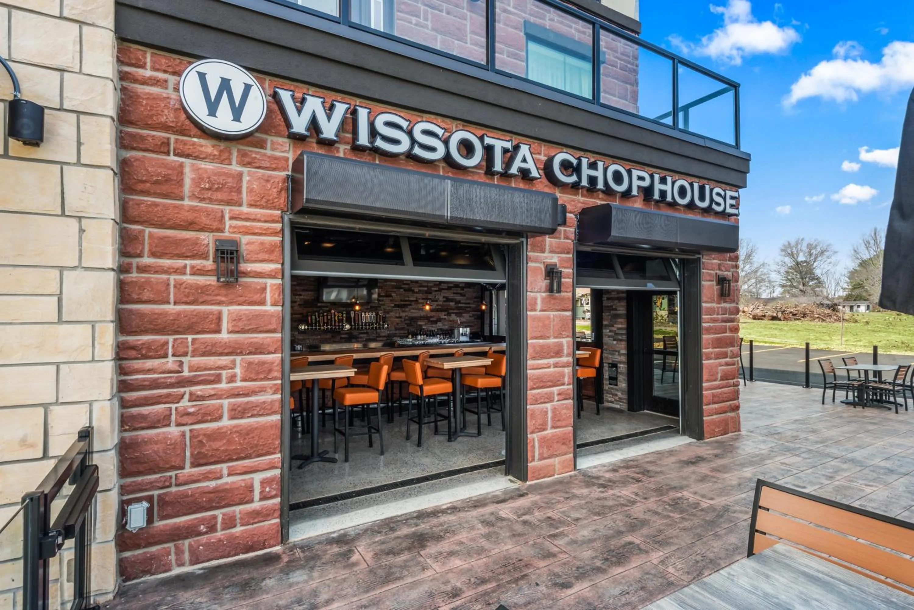 Patio in Cobblestone Hotel & Suites - Cullman