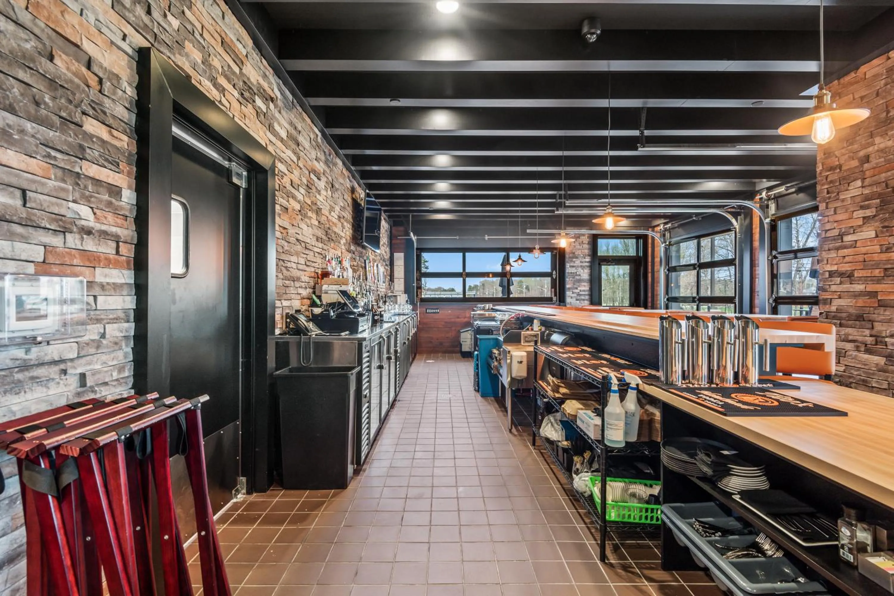 Lounge or bar in Cobblestone Hotel & Suites - Cullman