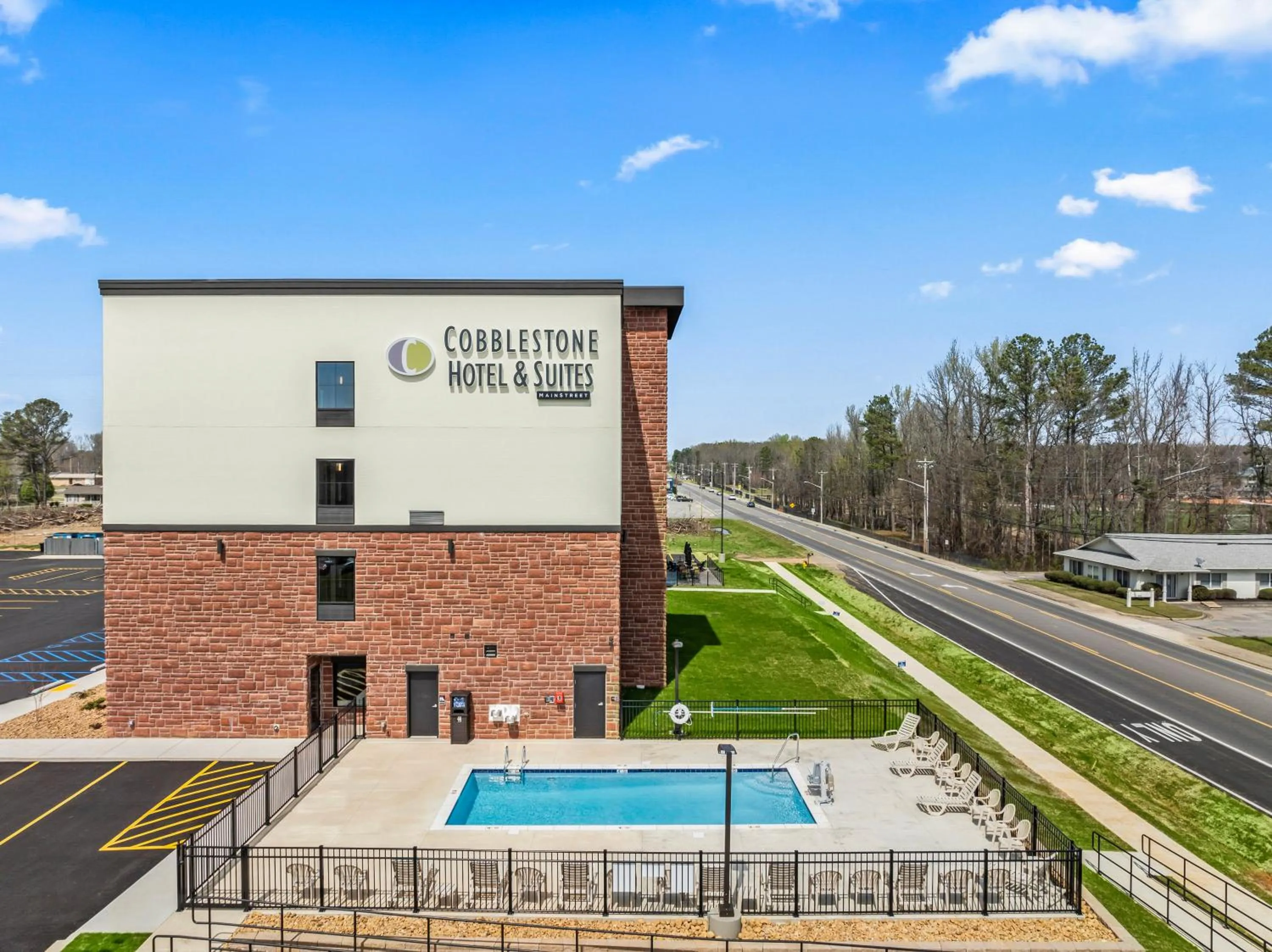 Property building in Cobblestone Hotel & Suites - Cullman
