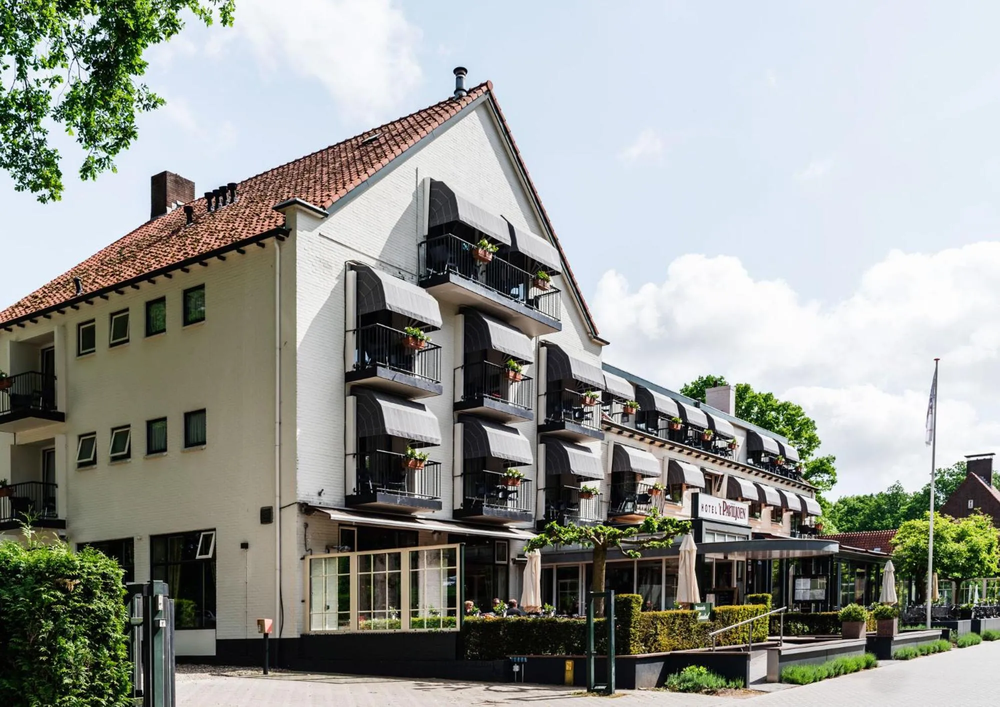 Property building in Hotel 't Paviljoen