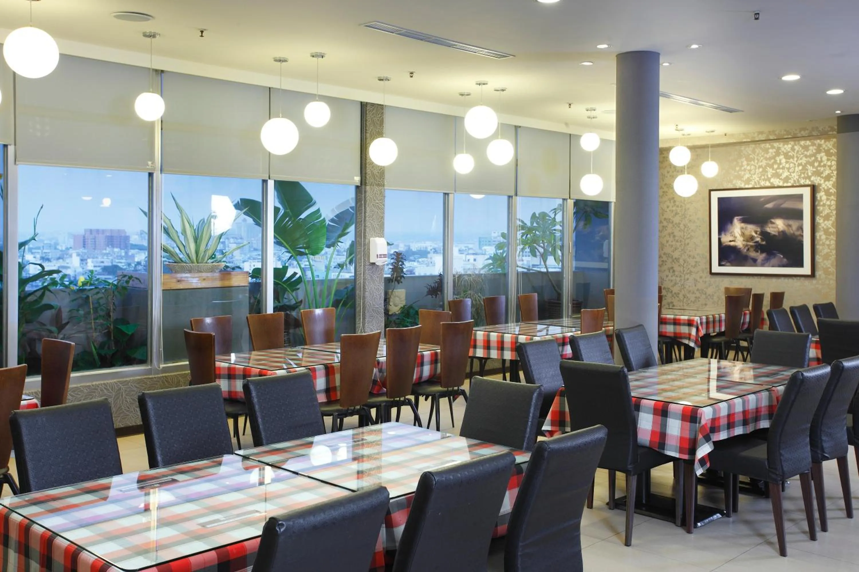 Restaurant/places to eat in Yoyo Hotel