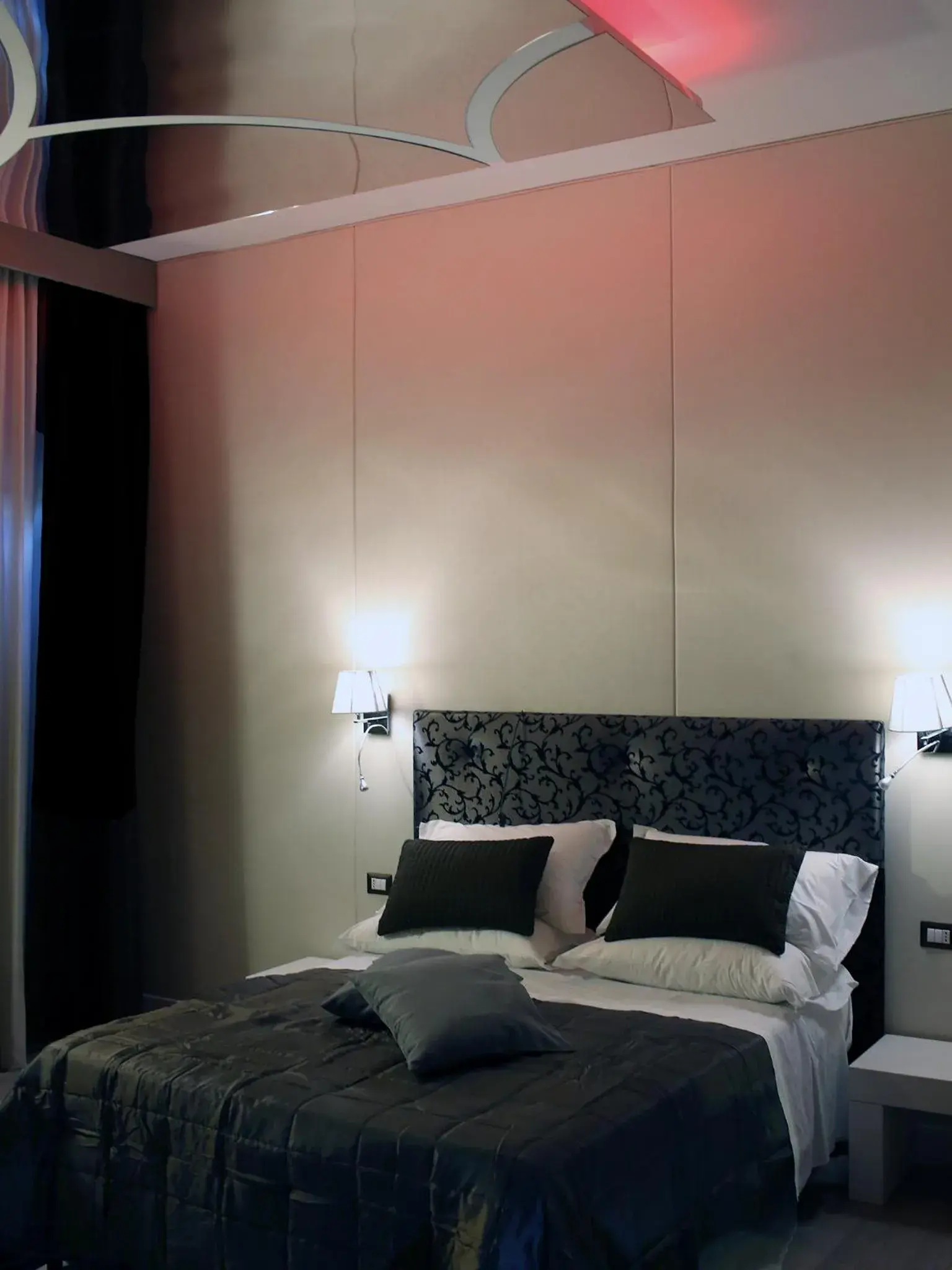 Suite with Spa Bath in Piccolo di Piazza di Spagna Suites Suite with Spa Bath in Piccolo di Piazza di Spagna Suites