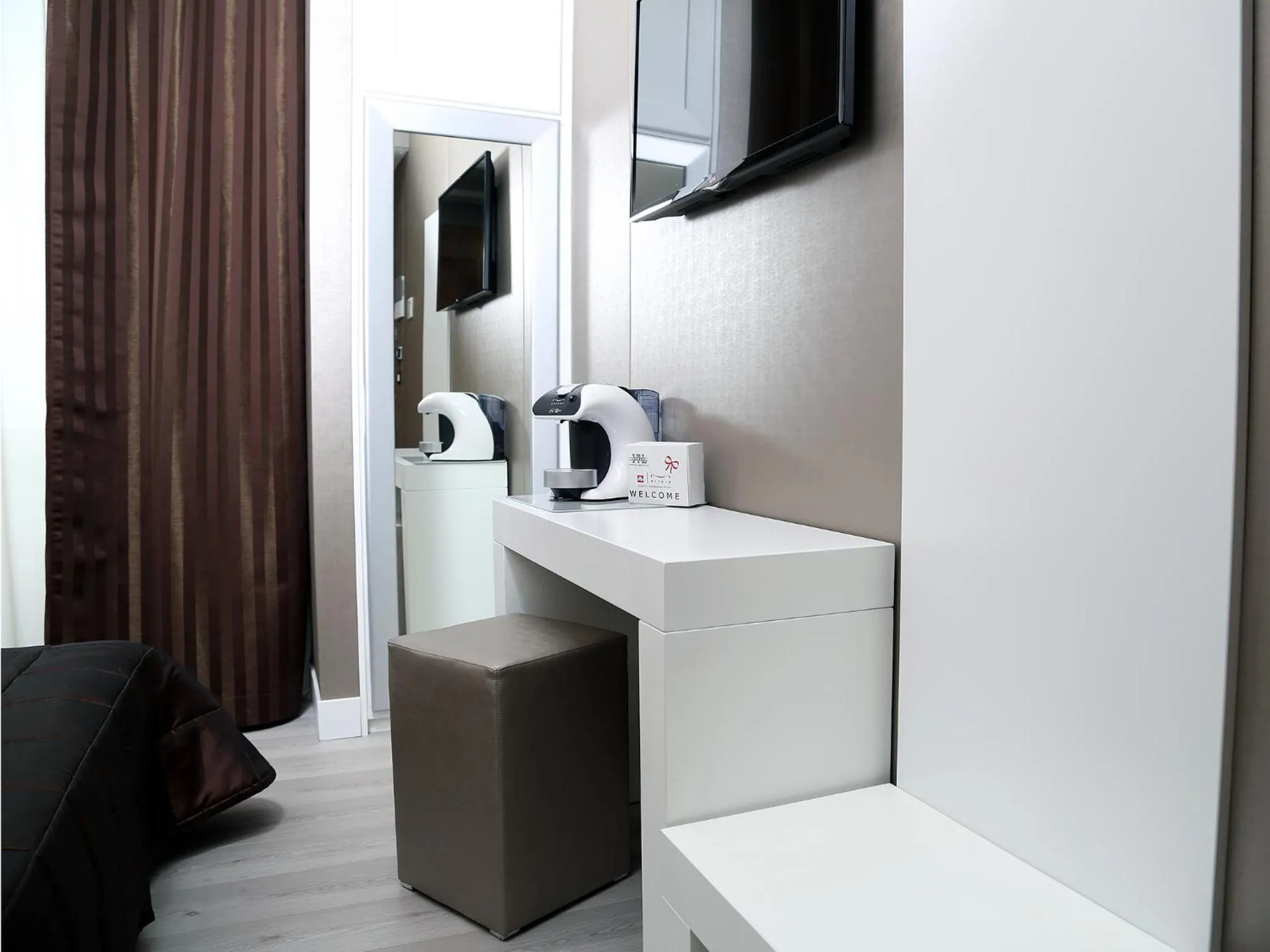 TV and multimedia in Piccolo di Piazza di Spagna Suites