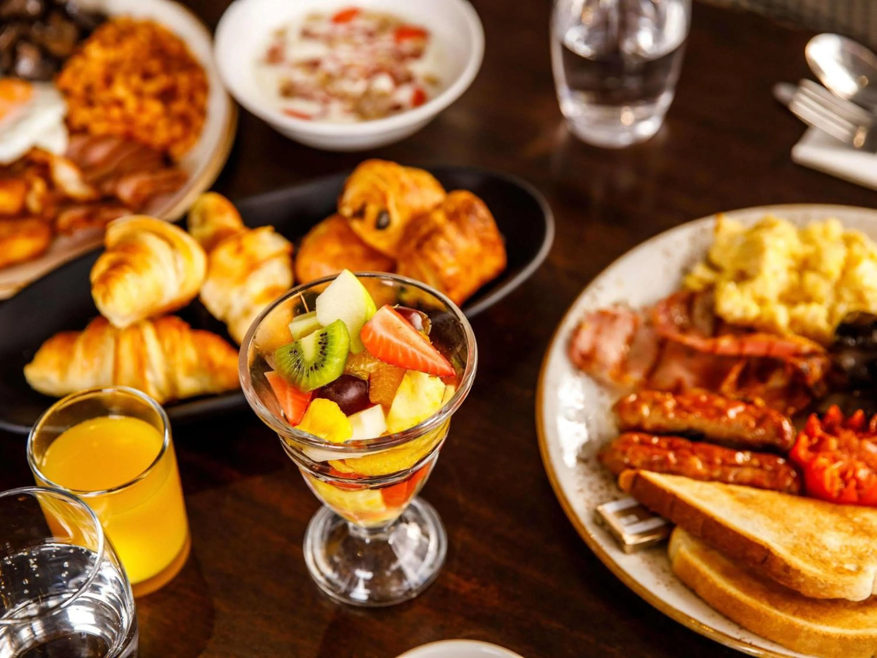 Breakfast in Mercure Telford Centre Hotel