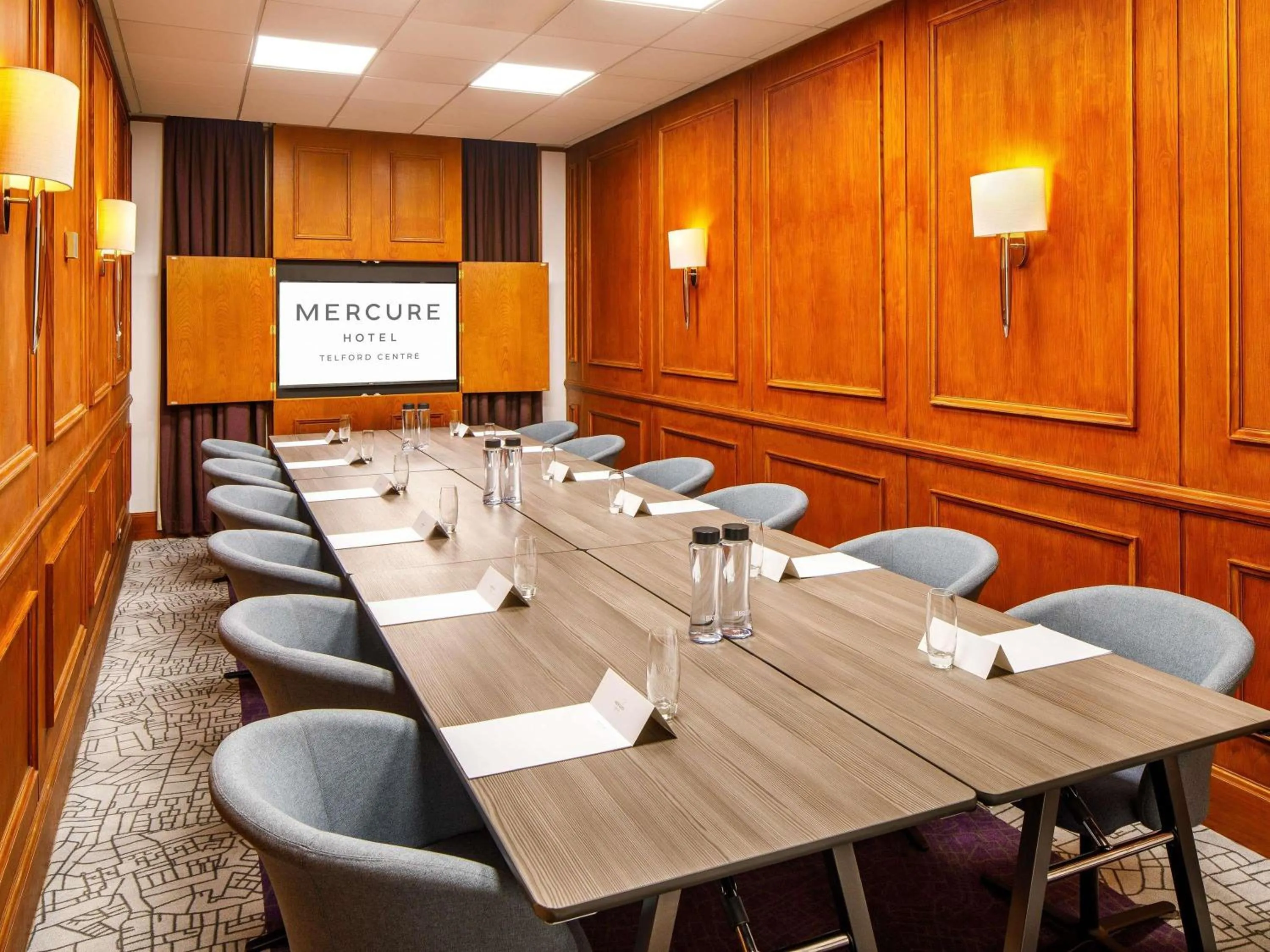 Meeting/conference room in Mercure Telford Centre Hotel