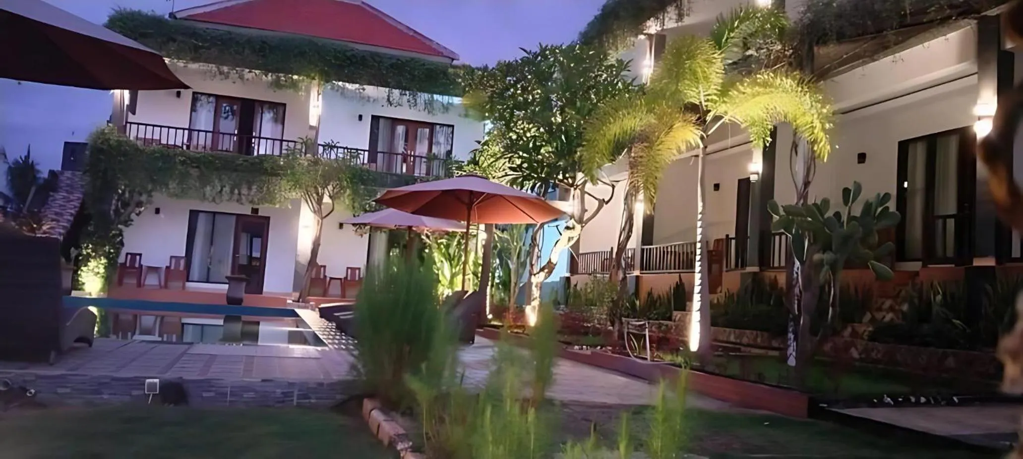 Property building in Tinggian Hill Retreat