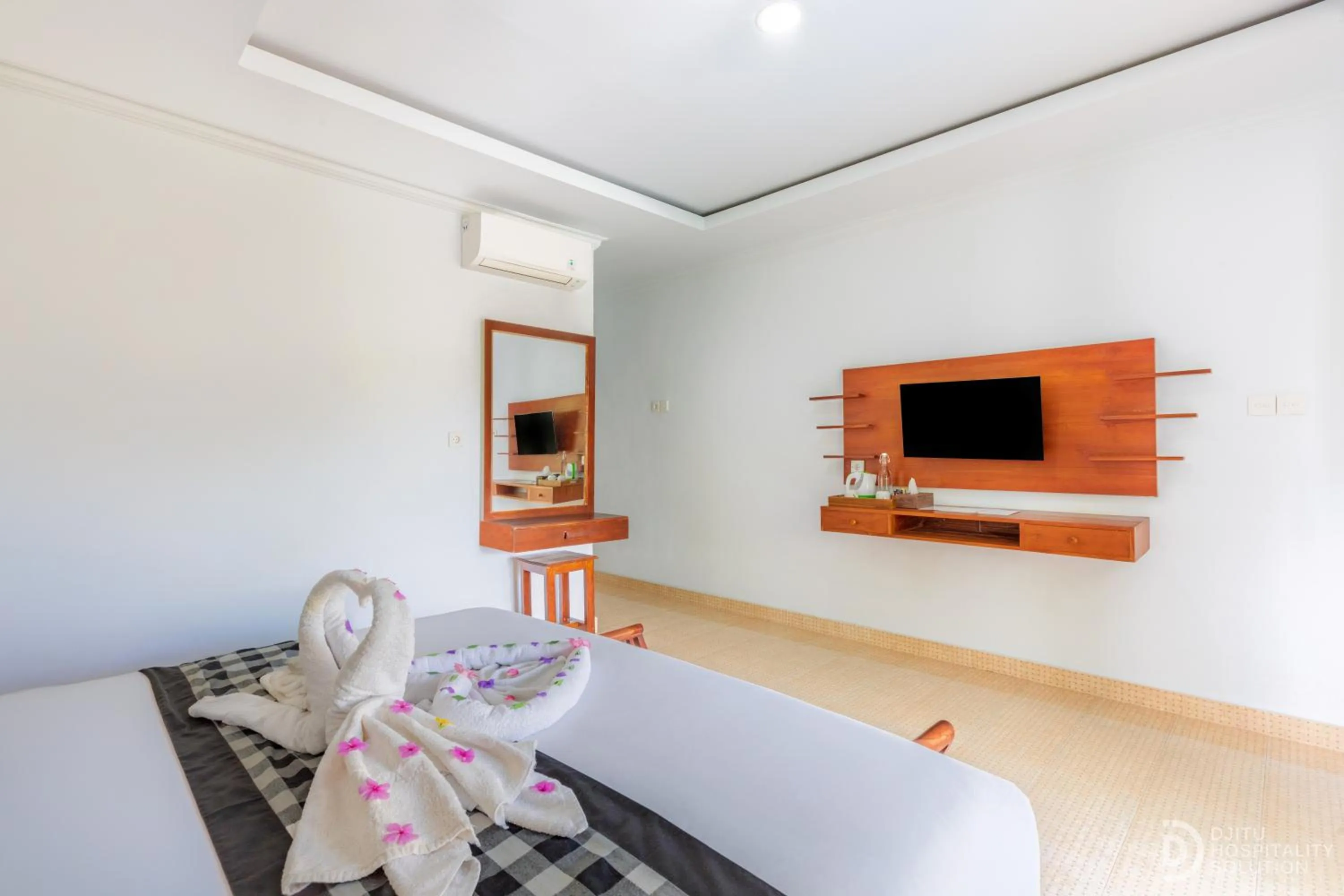 Bed in Tinggian Hill Retreat