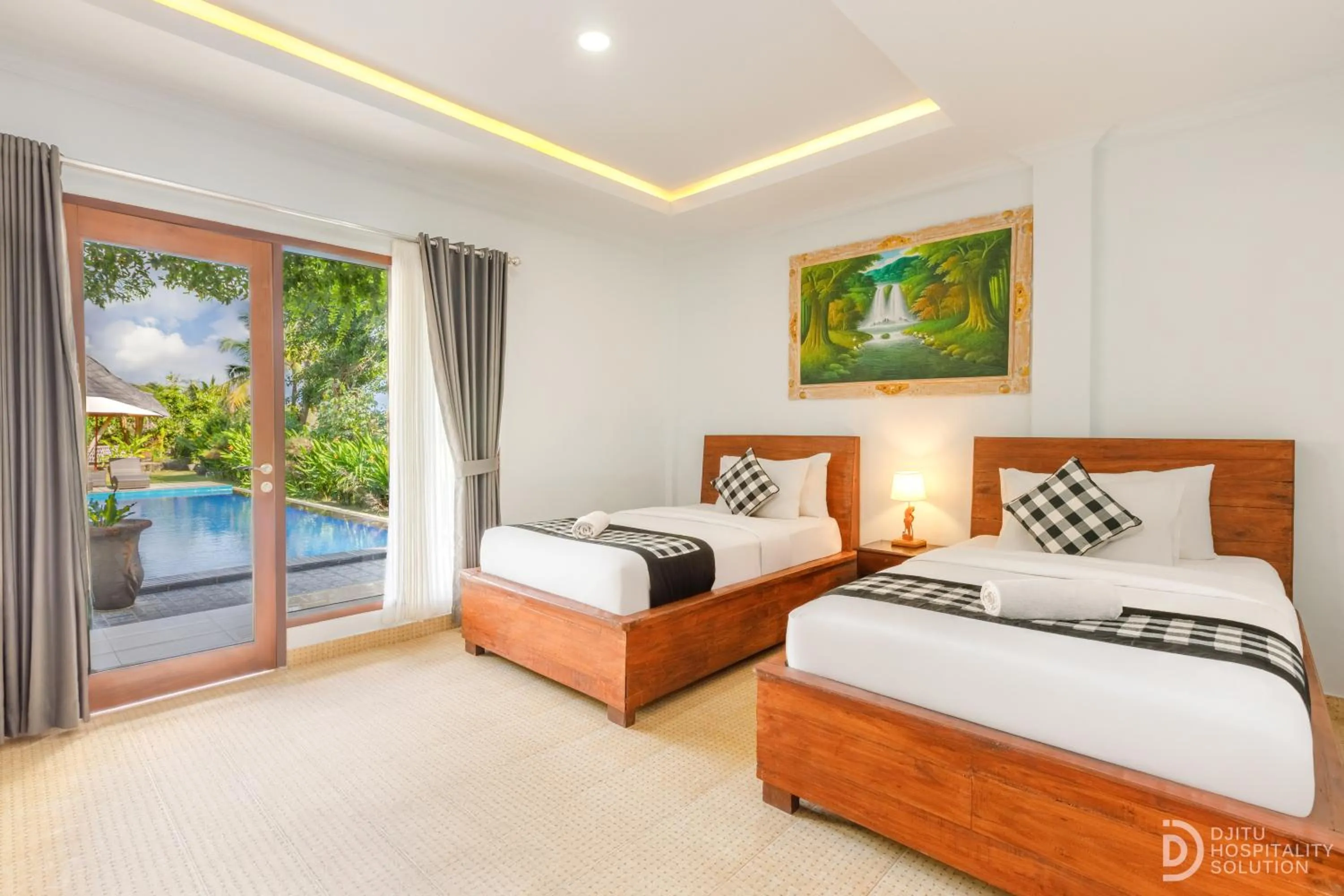 Bedroom, Bed in Tinggian Hill Retreat